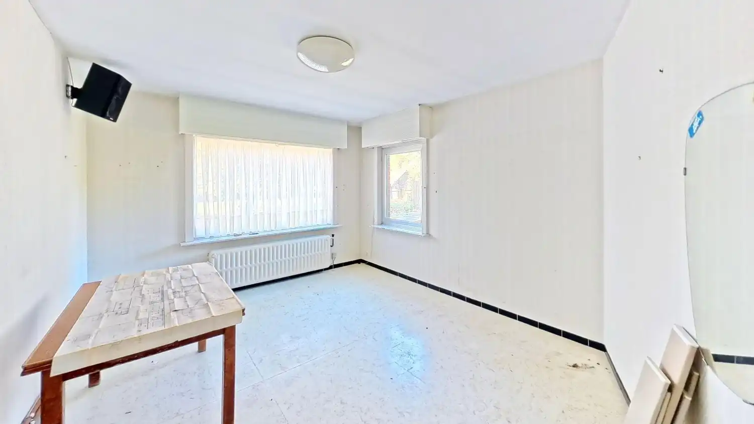 🏡 Ruime woning met 4 slaapkamers en inpandige garage te Sint-Baafs-Vijve! foto 6