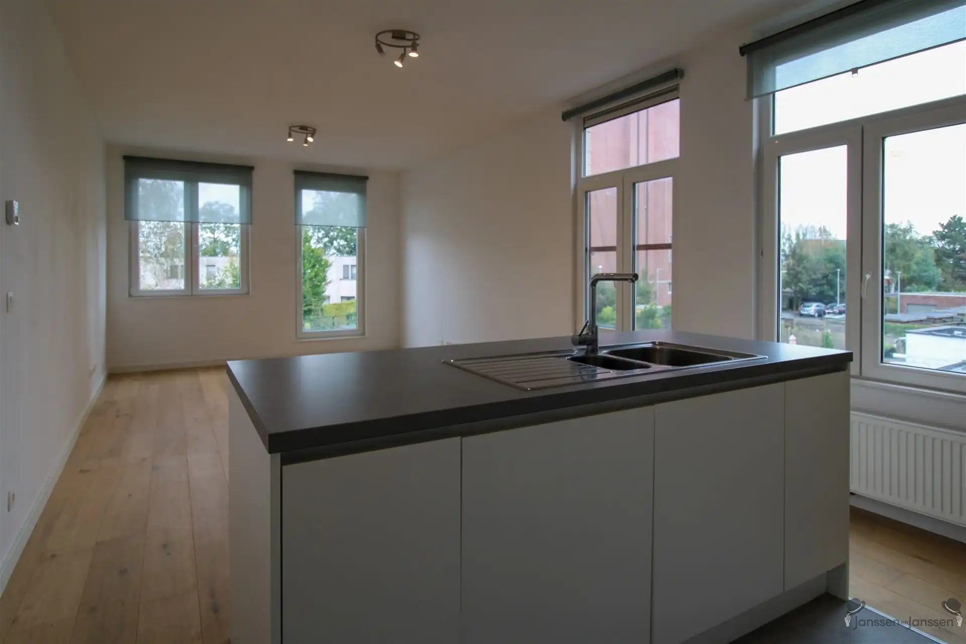 Hoofdfoto van de publicatie: RUIM DUPLEX APP MET 3 SLPKS