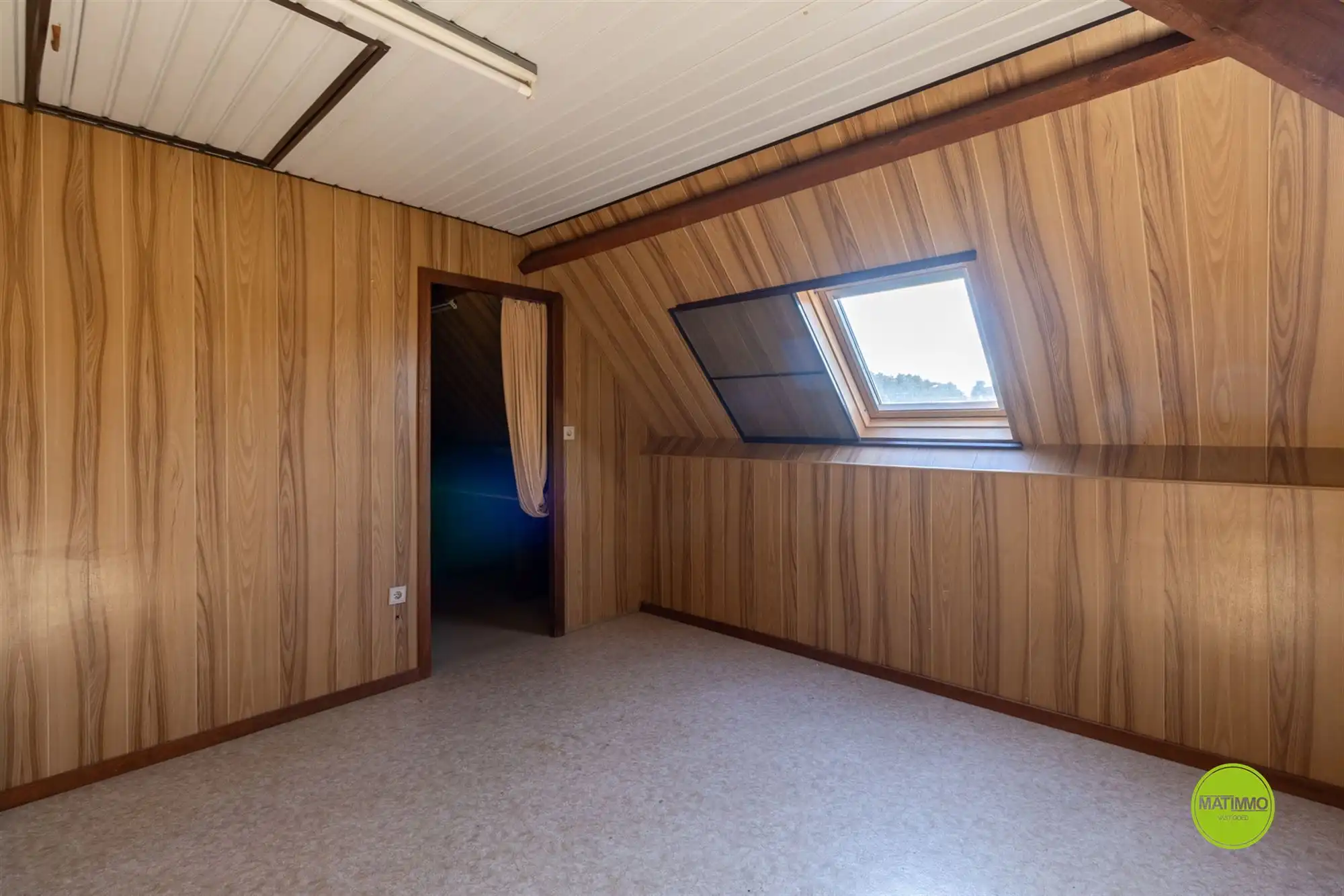 Ruime open bebouwing met 6 slaapkamers op 750 m2 grond foto 22