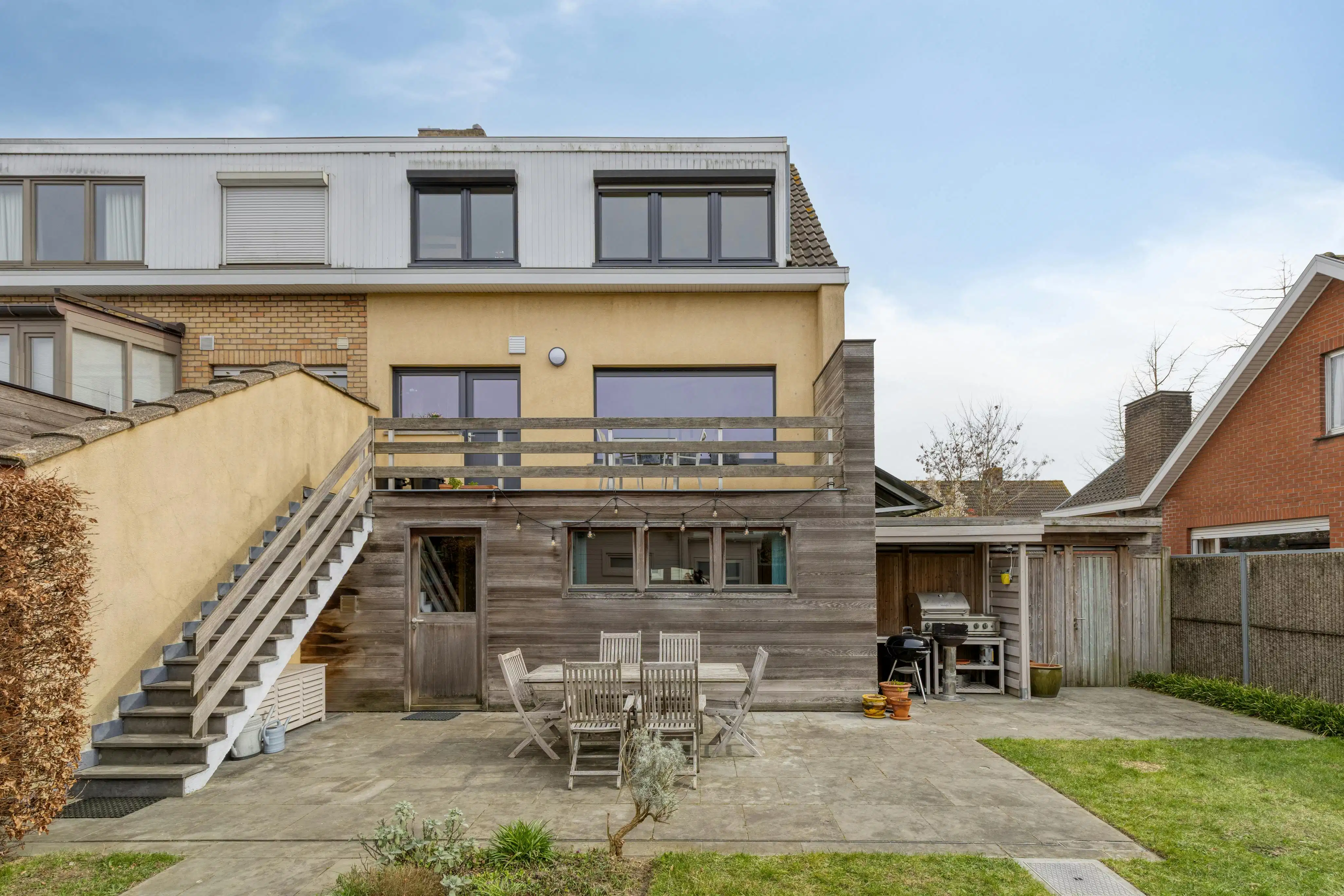 Halfopen woning te koop in doodlopende straat te St-Michiels foto 11