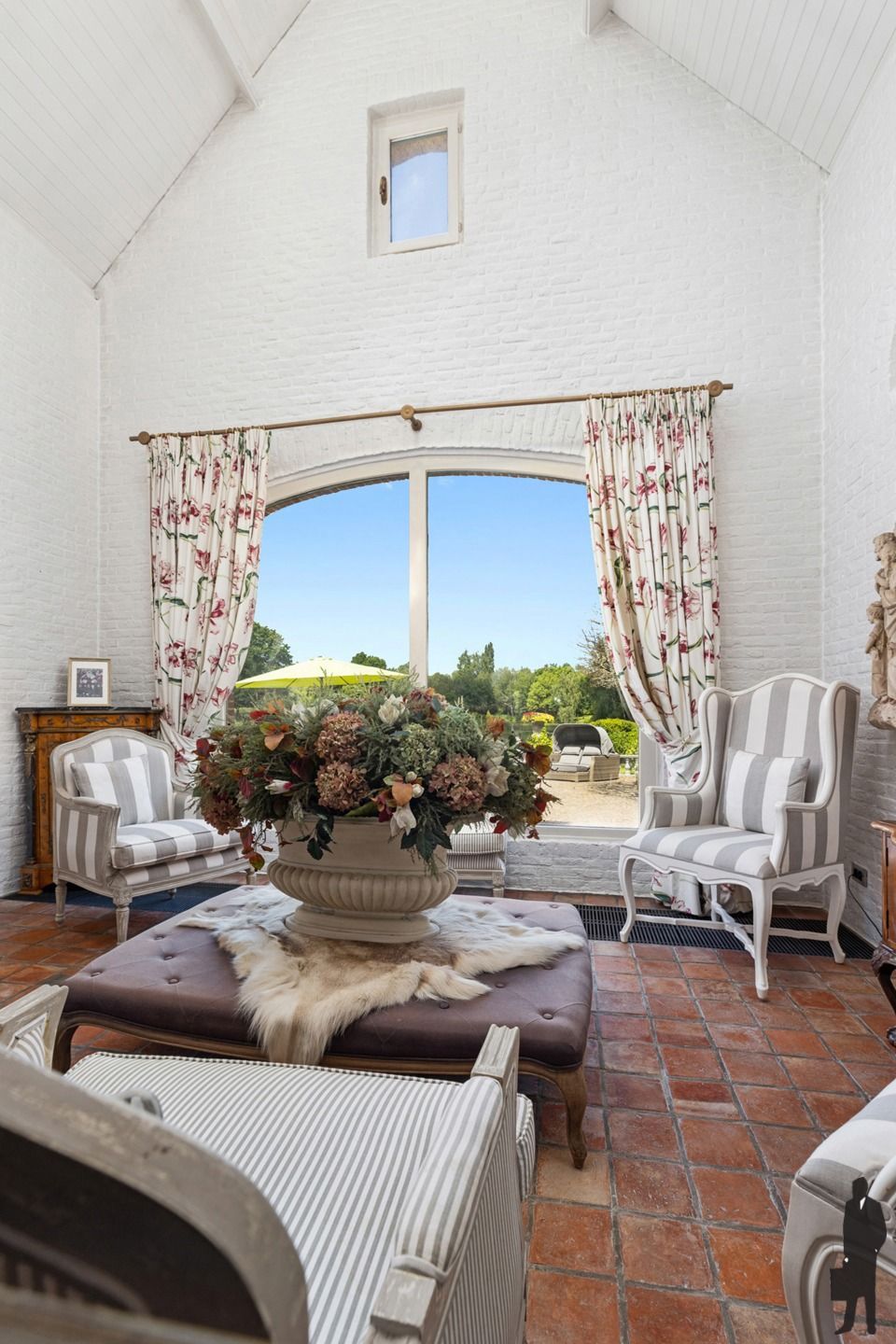 Kasteelhoeve op een landdomein van ca 6ha. foto 92