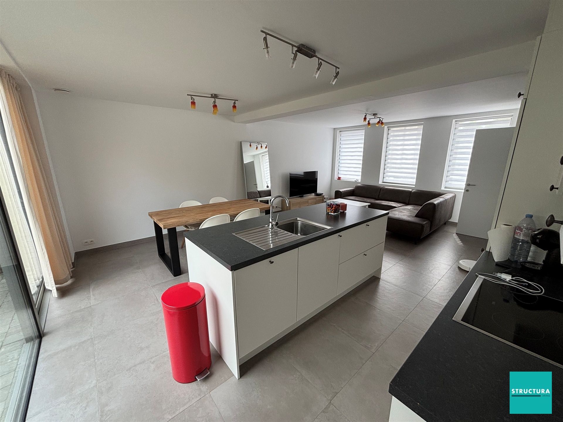  BEZOEKEN VOLZET:     Gerenoveerde twee slaapkamer woning in de dorpskern van Ossel foto 2