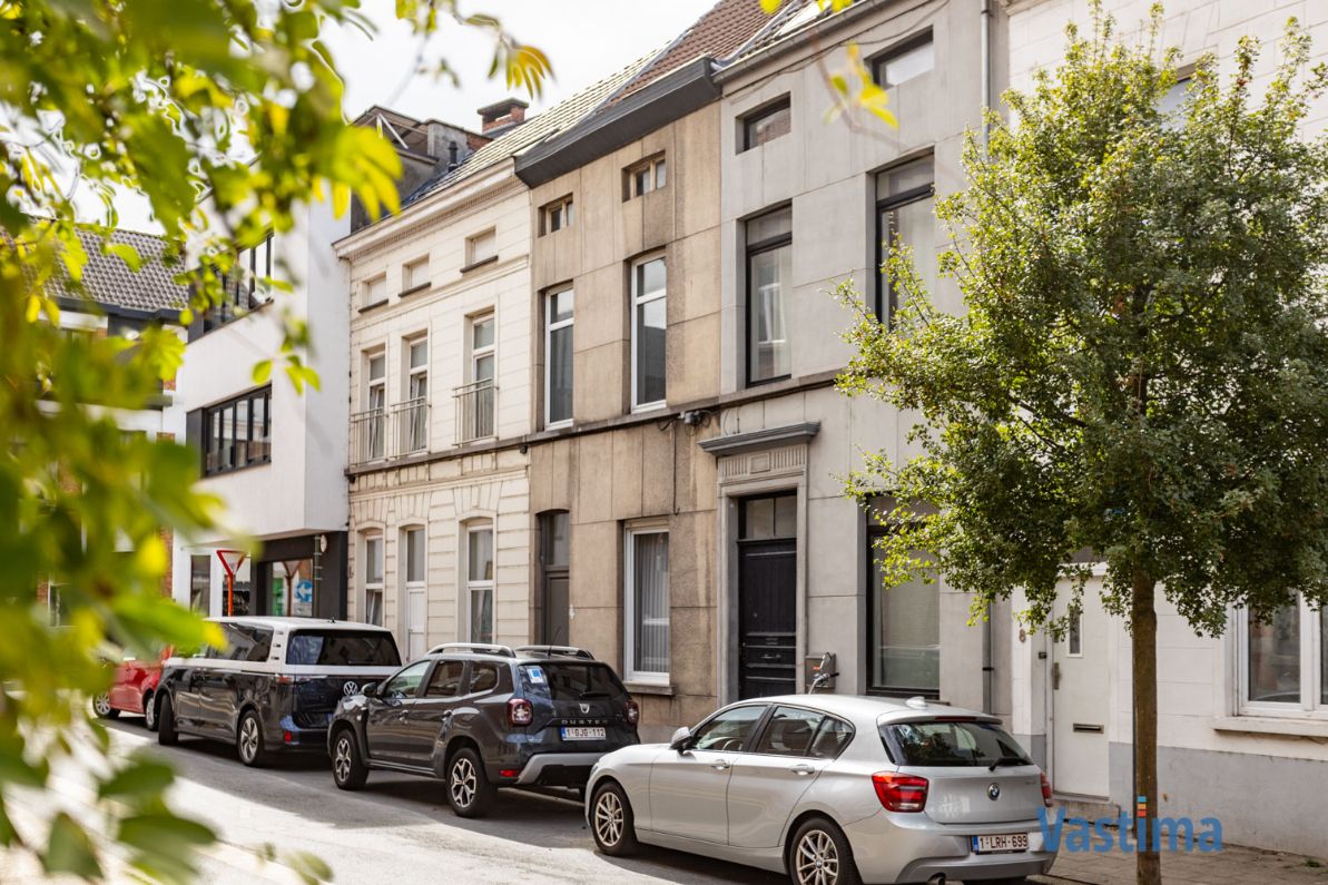 Hoofdfoto van de publicatie: Charmante stadswoning met koer in het hart van de stad