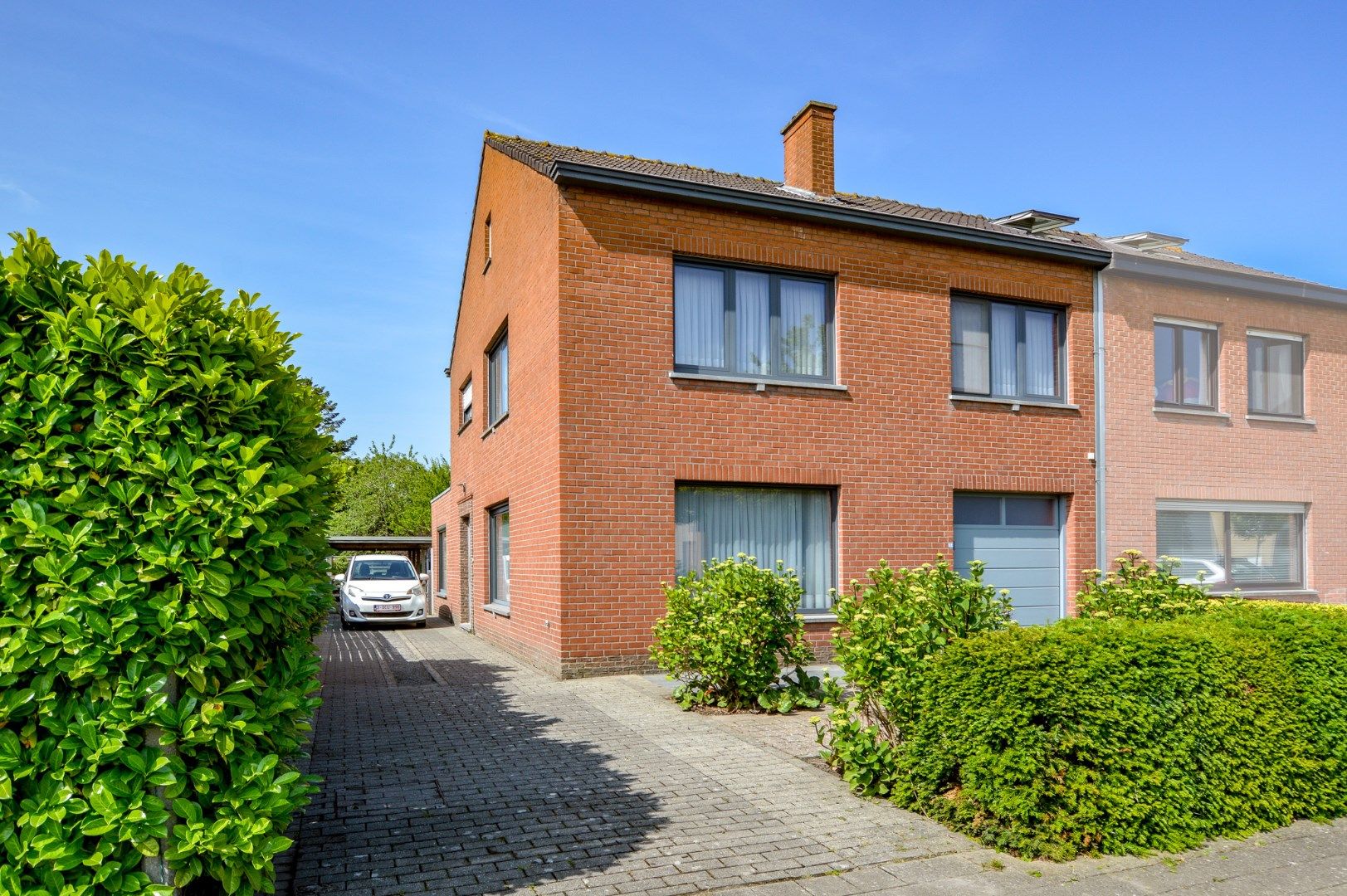 ()=>{if(producerUpdateValueVersion(node),producerAccessed(node),node.value===ERRORED)throw node.error;return node.value} Wagenbruggelaan 32 - - 8200 Sint-Michiels