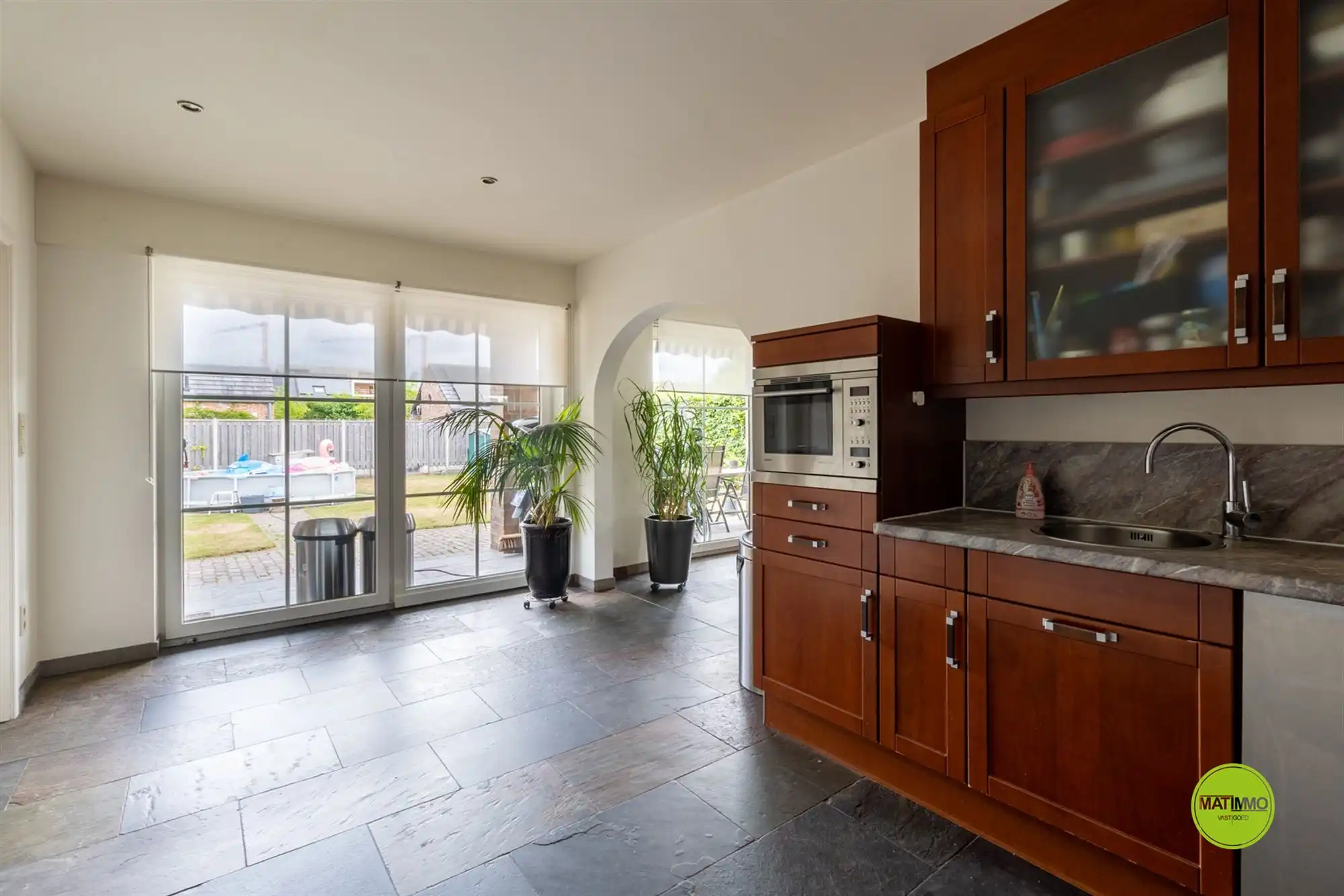 Instapklare vrijstaande woning met praktijkruimte foto 8