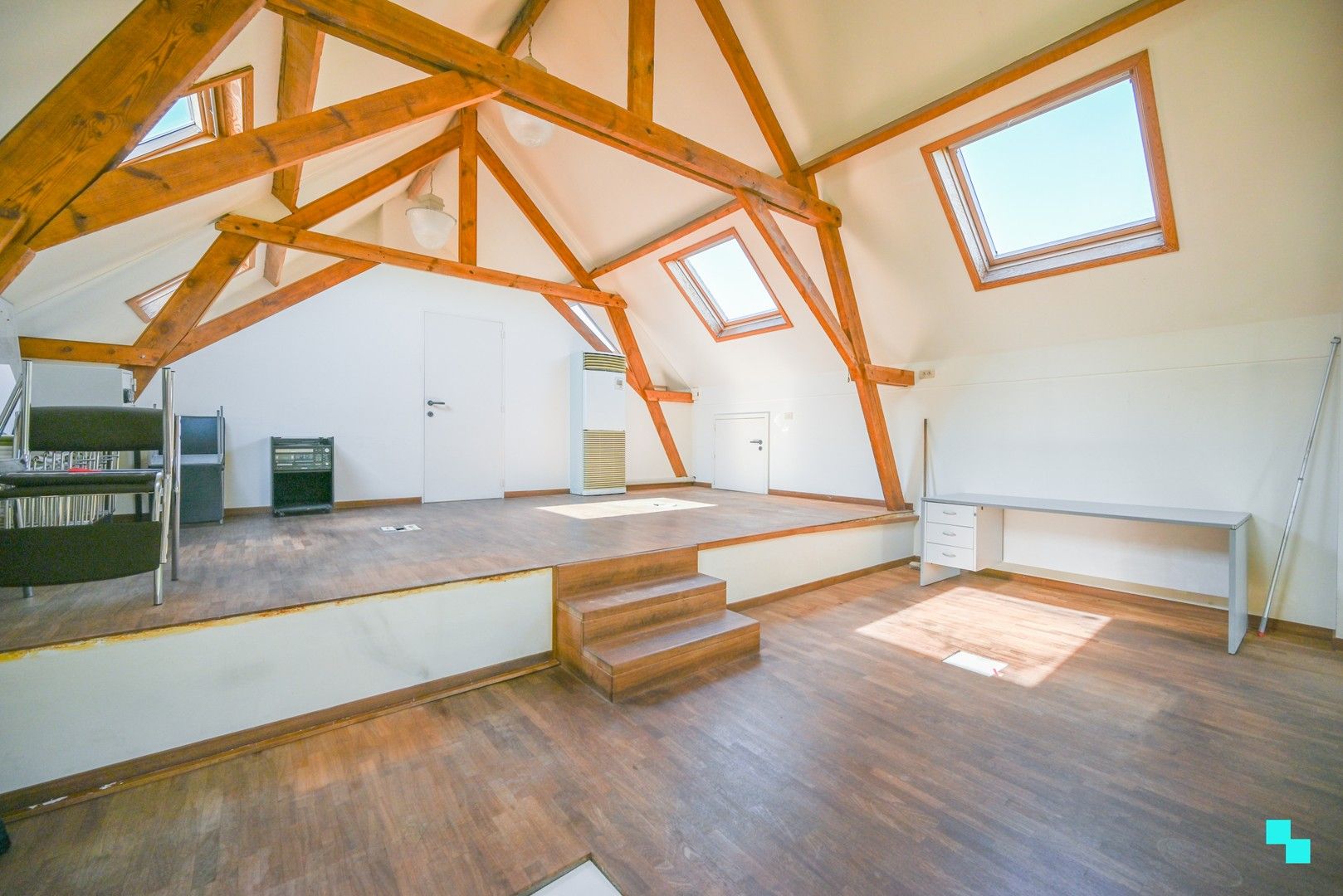 Rustig gelegen kantoorruimte aan de Leie! foto 12