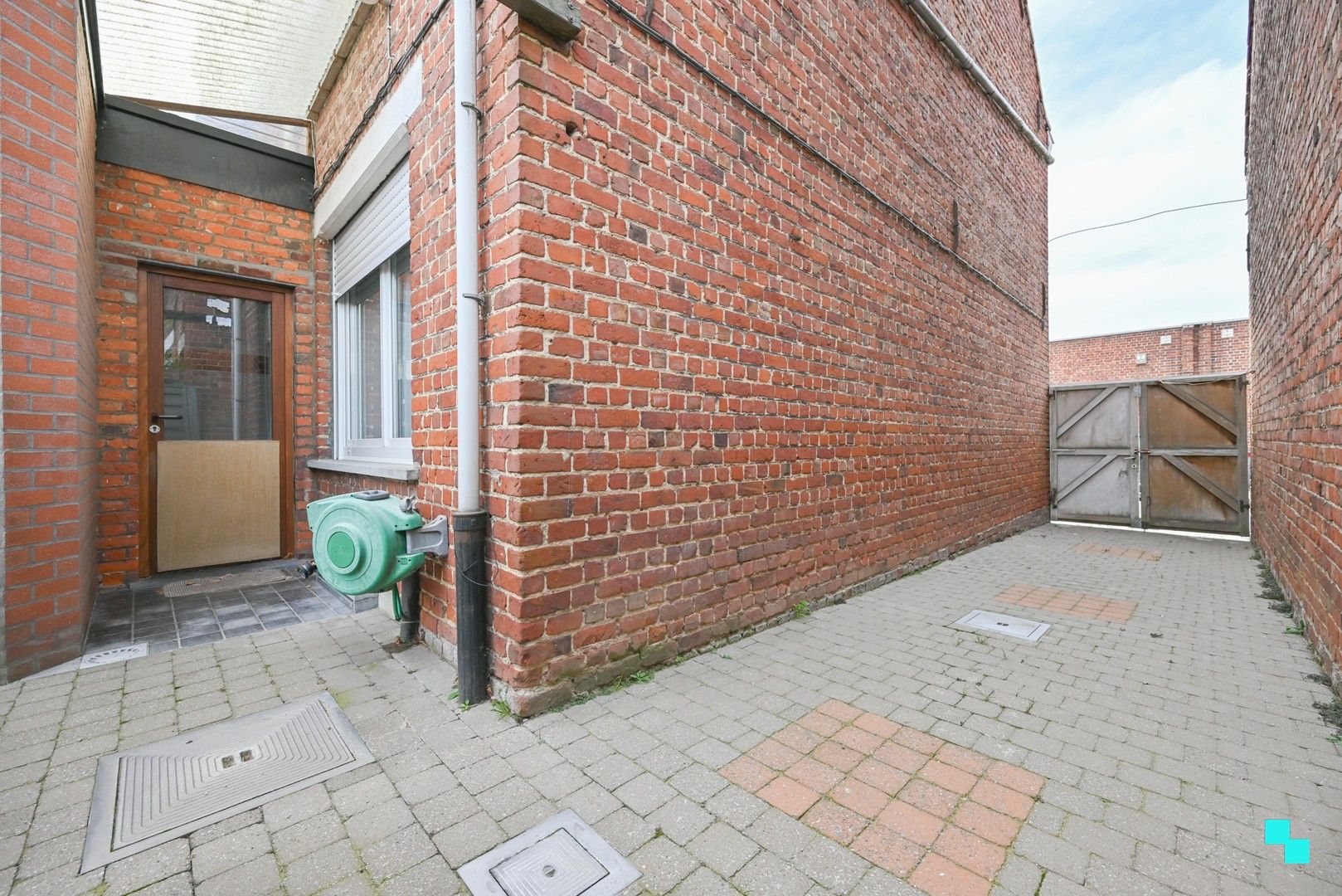 Instapklare starterswoning nabij centrum Ingelmunster foto 29