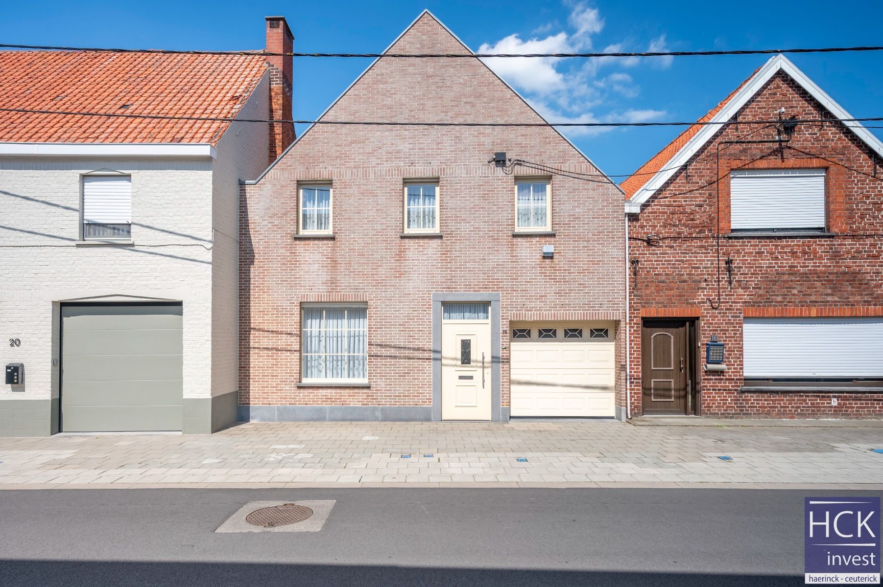 WINGENE - Kraaknette woning met 3 SLPK, inpandige garage én tuin foto 2