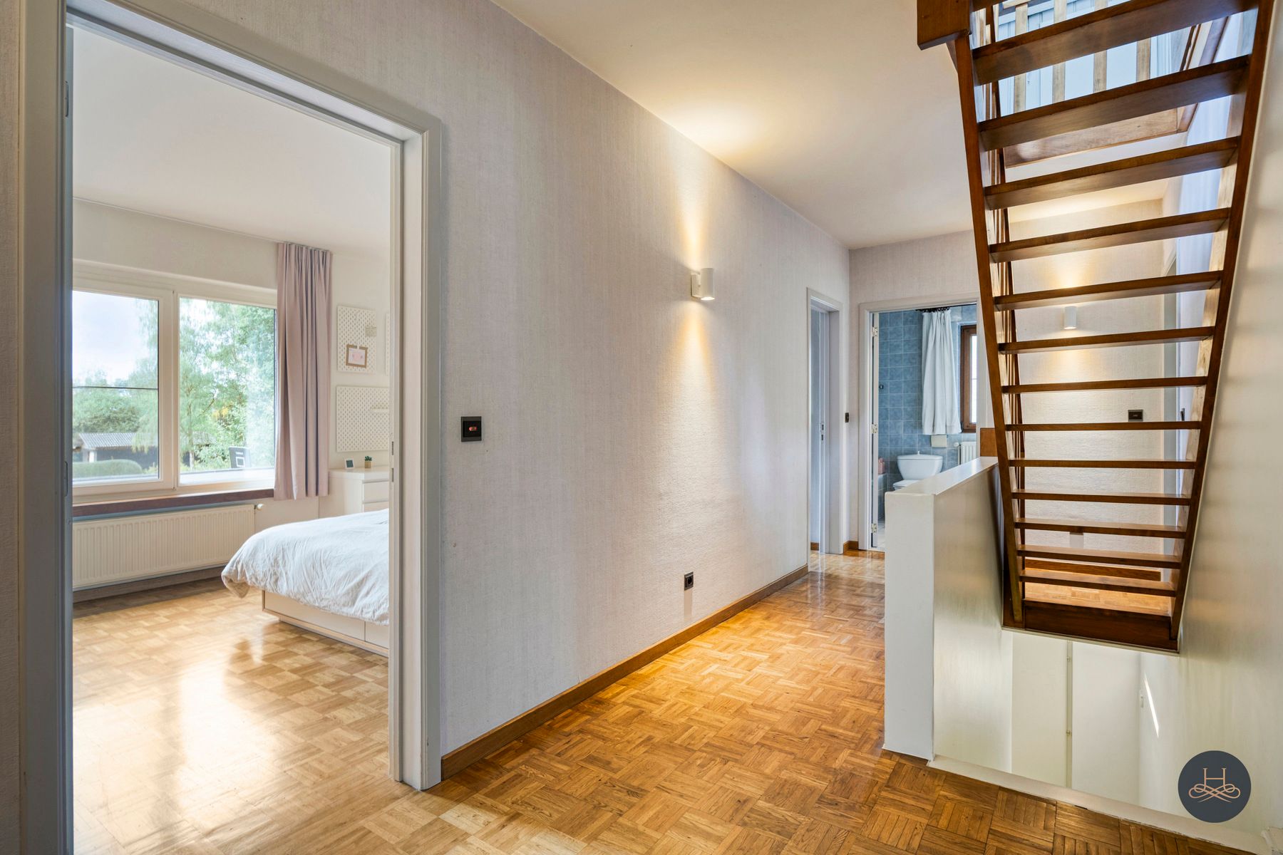 Prachtige, rustig gelegen villa met praktijk en royale tuin foto 25