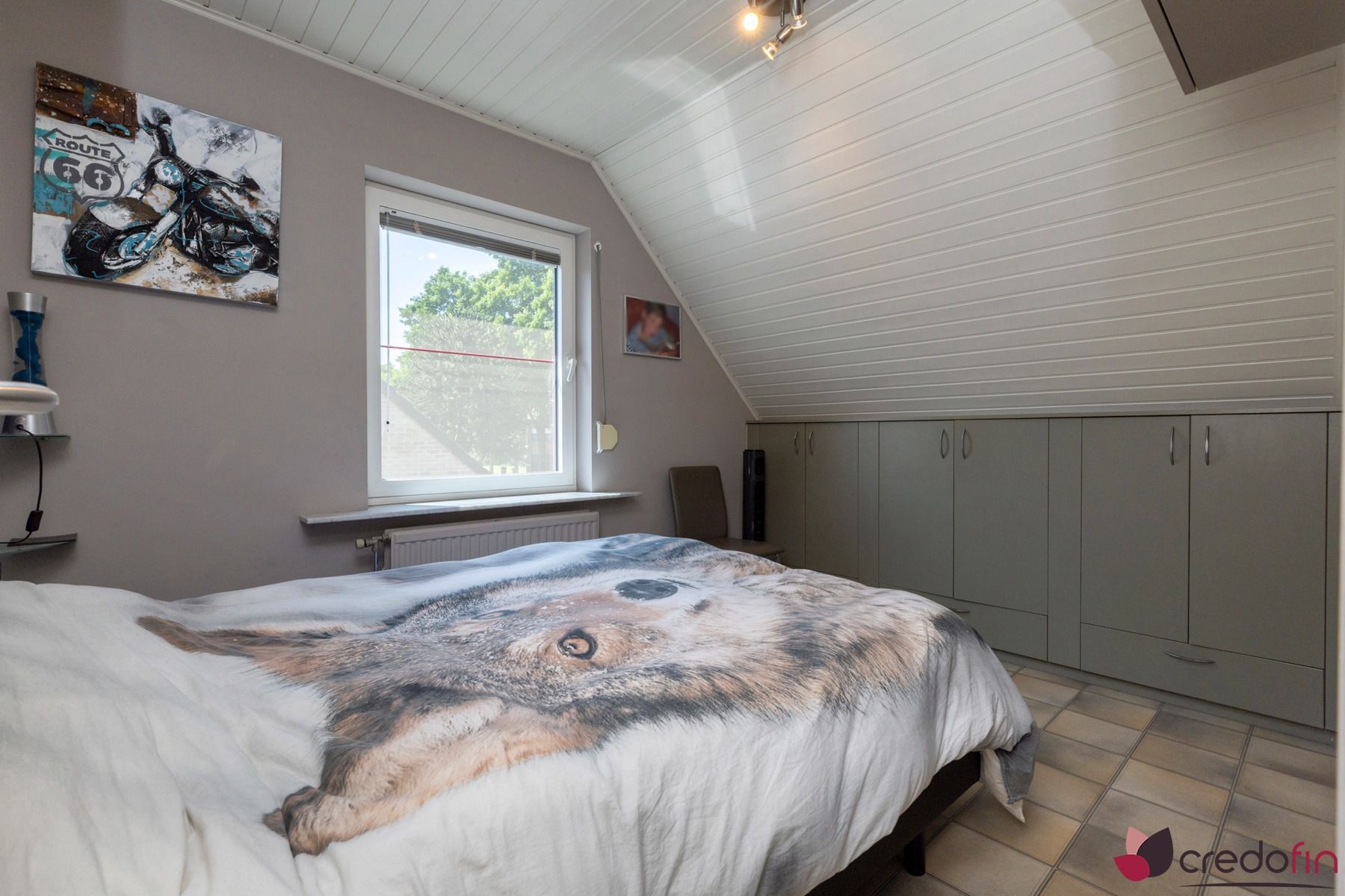 Goed gelegen gezinswoning met 3 slaapkamers en ruime garage foto 11