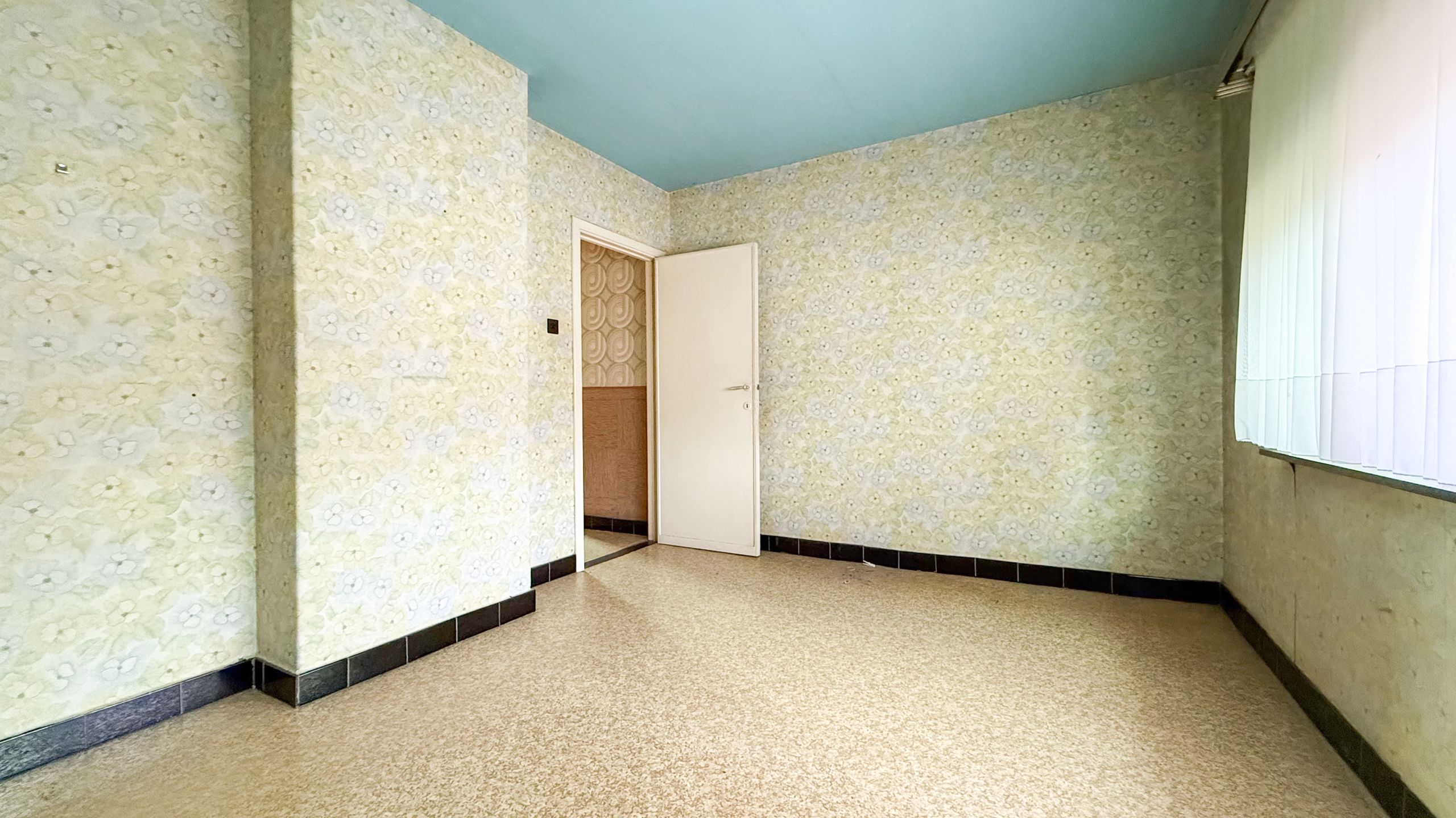 Te vernieuwen woning met 11a 87ca grond in Heusden-Zolder! foto 34