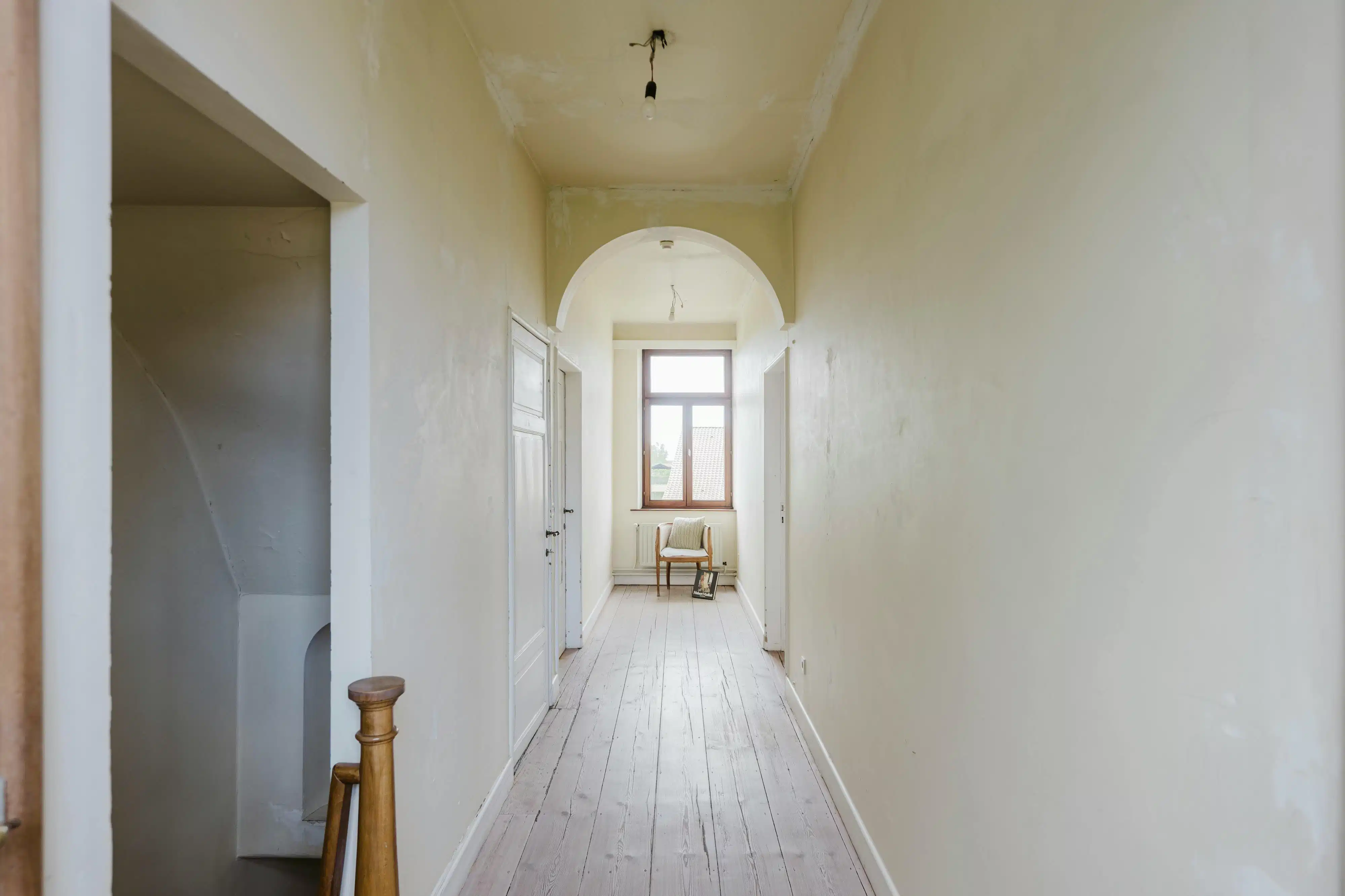 Karaktervolle pastorie met potentieel in Poesele foto 18