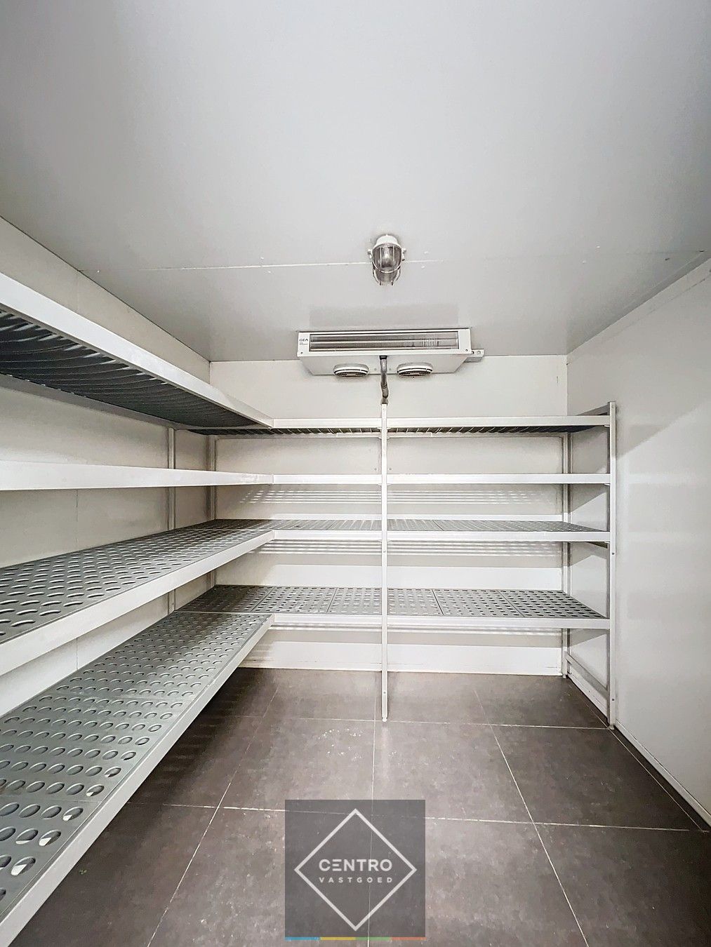 HANDELSGELIJKVLOERS / PRAKTIJKRUIMTE / KANTOOR mét RUIME parking en gunstig EPC op COMMERCIËLE zichtlocatie te TIELT! foto 16