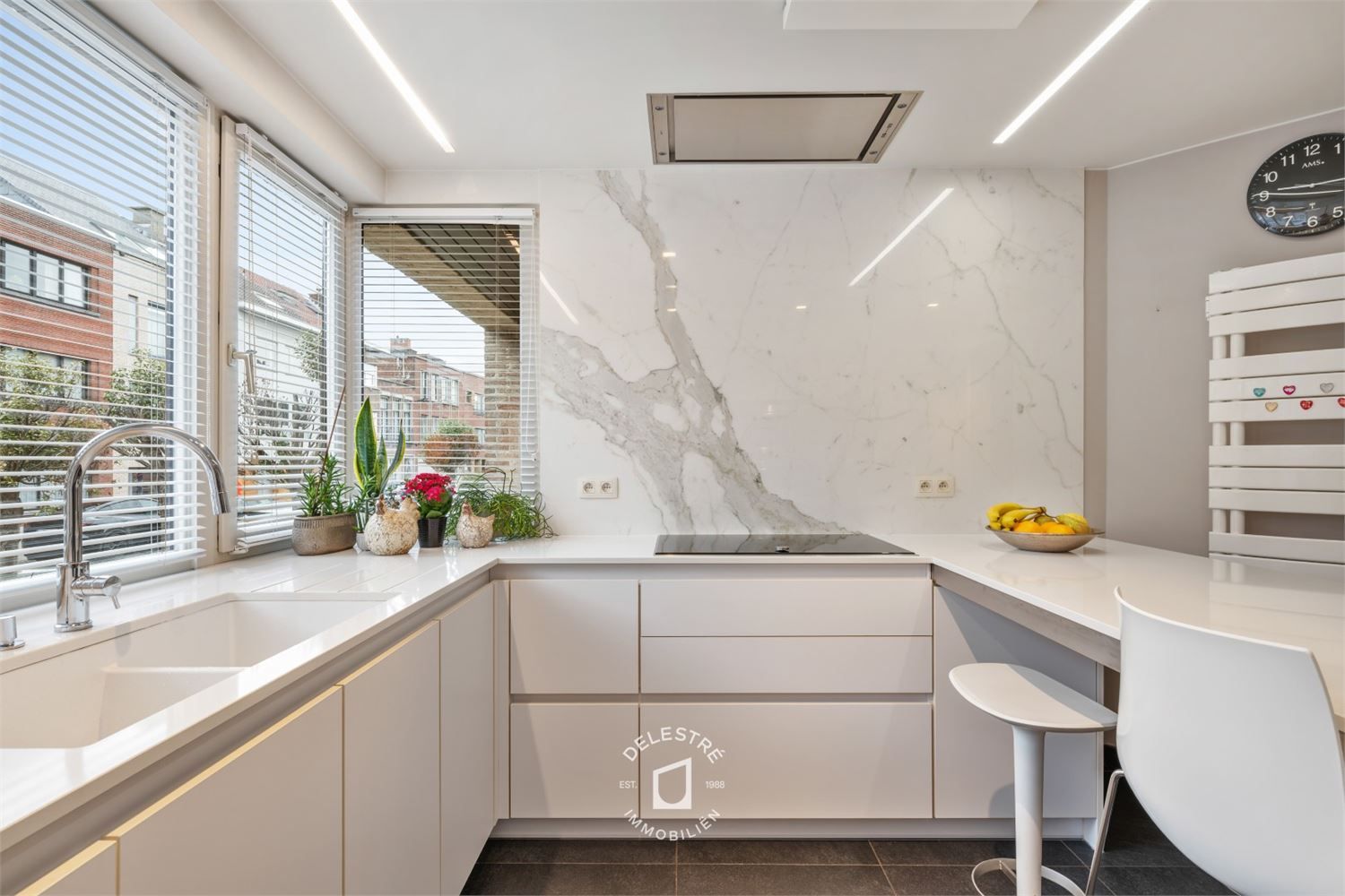 INSTAPKLARE GEZINSWONING MET GARAGE IN RUSTIGE STRAAT foto 16