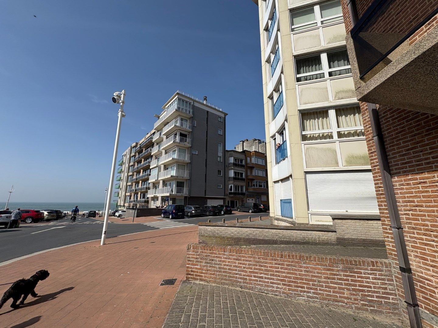 Te koop: Op te frissen appartement met zeezicht – Koksijde foto 4