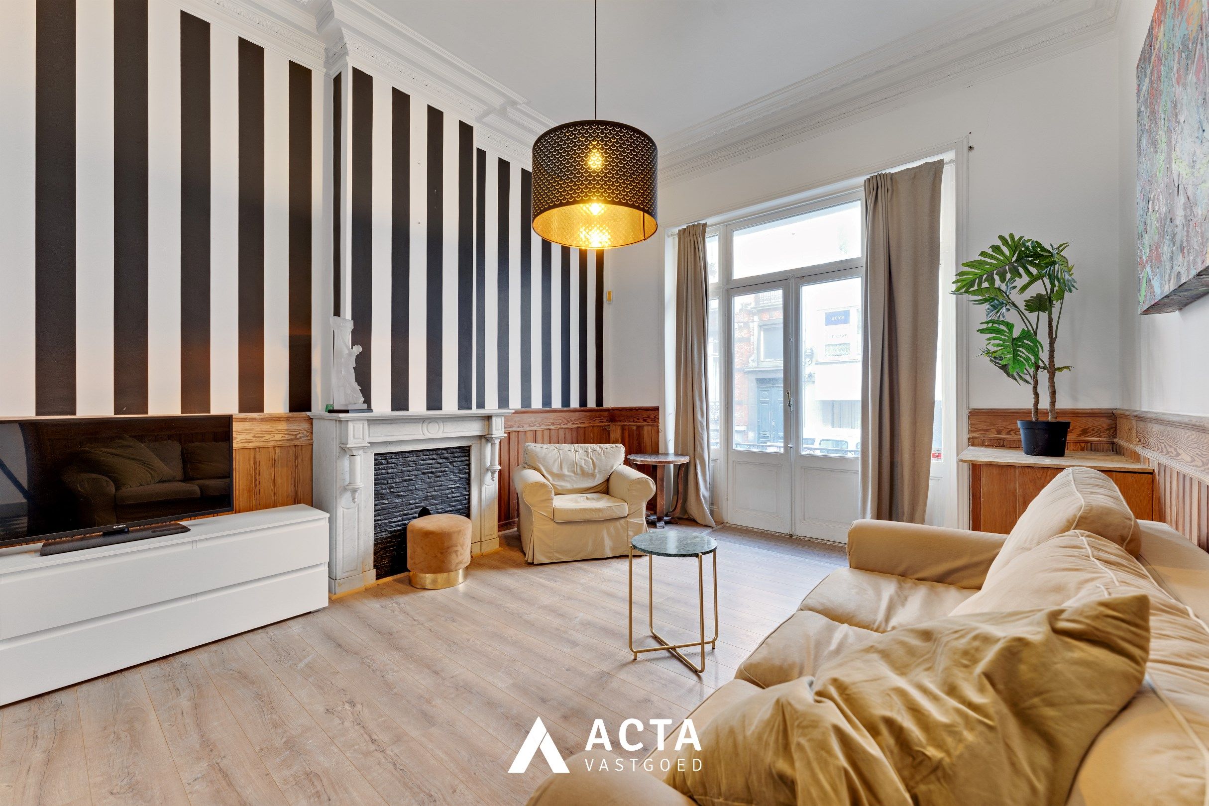 Gerenoveerde herenwoning met vier vergunde appartementen in hartje Oostende foto 3