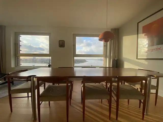 Ruime en gemeubelde penthouse op het trendy Eilandje. foto 3