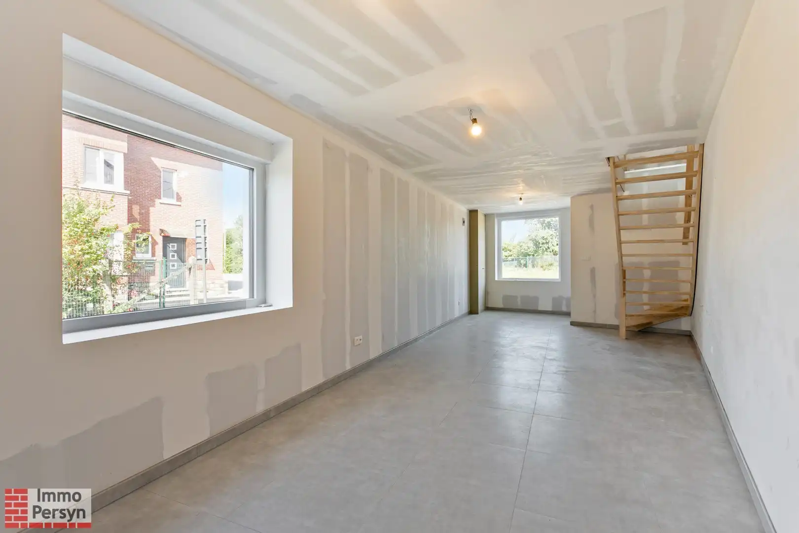 Instapklare halfopen bebouwing met 3 slaapkamers foto 4