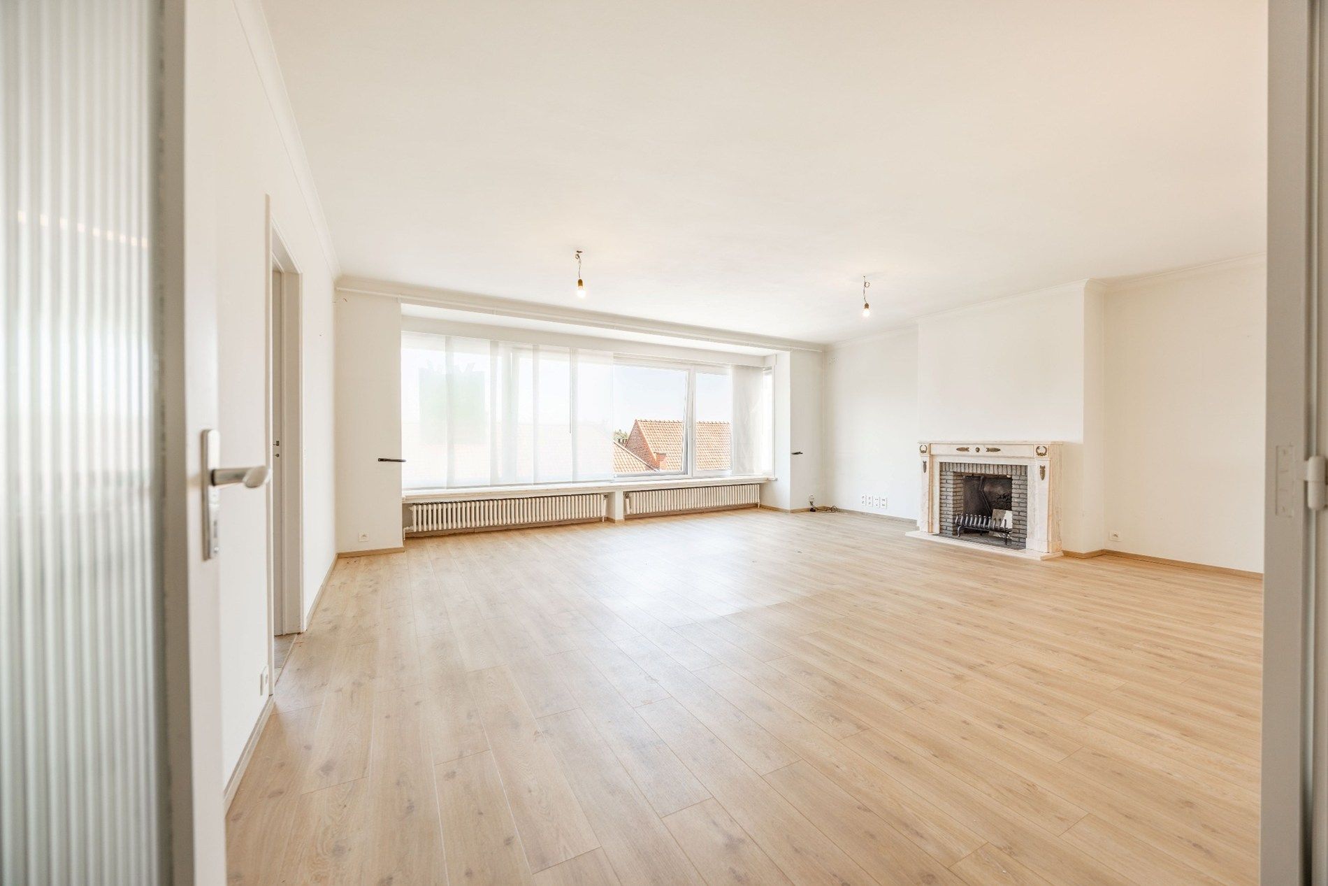 RUIM INSTAPKLAAR APPARTEMENT MET GARAGE foto 4