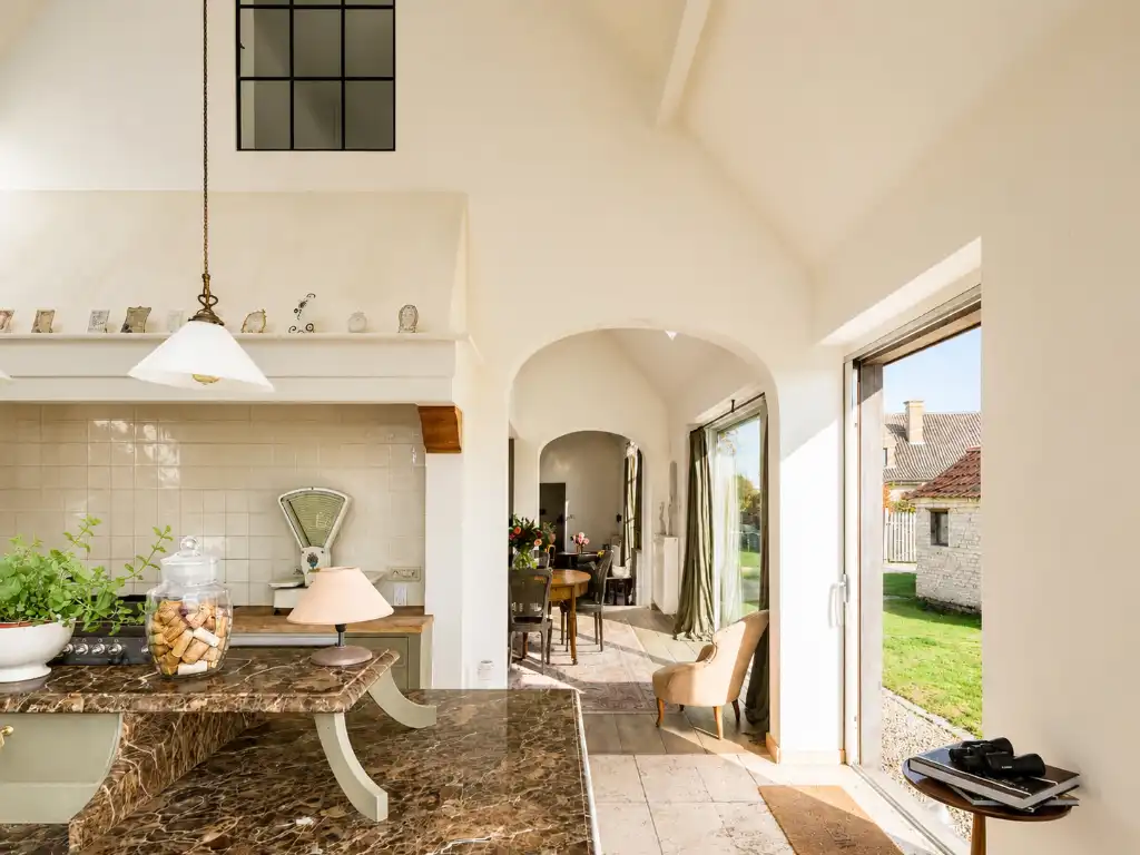 Karaktervolle gerenoveerde hoeve met zwembad en wijngaard op 4.700 m² te Vurste. foto 3