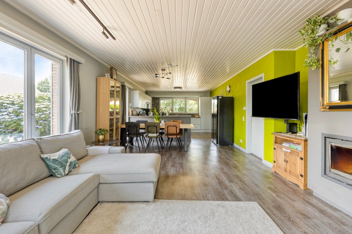 Rustig gelegen gelijkvloers woning met 2 slpks en ruime zolder. foto 3