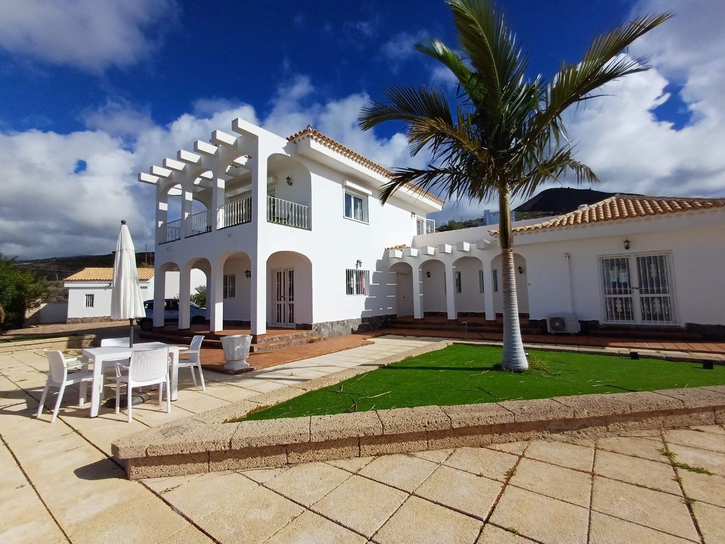 Prachtige villa in Piedra Hincada Guia de isora, Tenerife met adembenemend zeezicht! foto 3