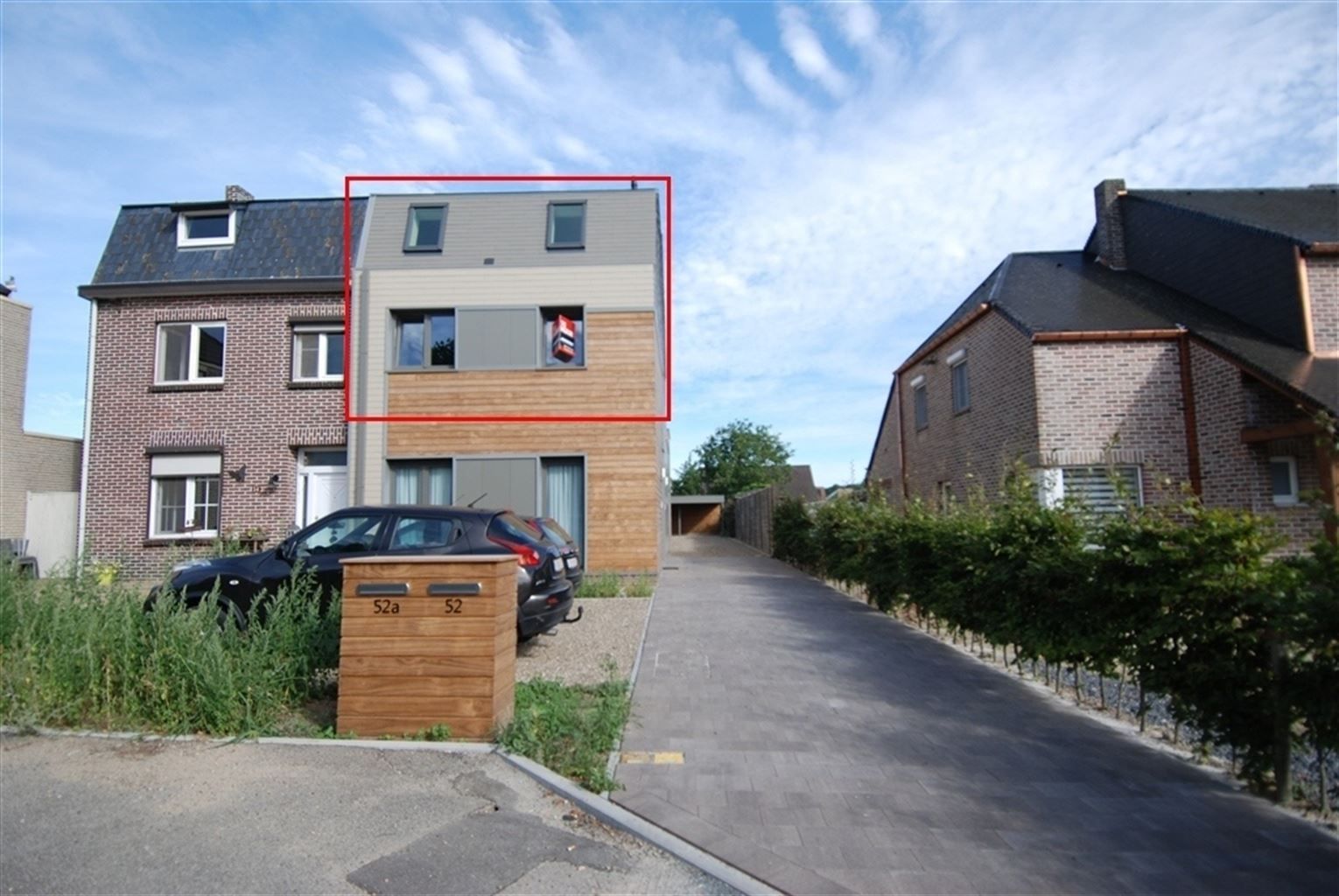 Duplex-appartement met 3 slaapkamers, terras en 2 autostaanplaatsen (1 overdekt), rustig gelegen. foto 12