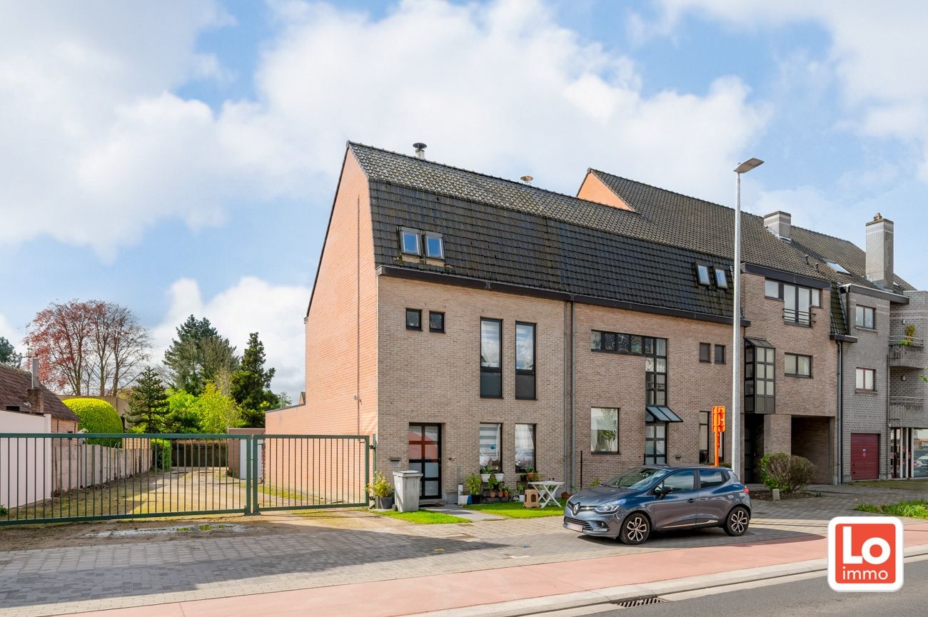 VERKOCHT! Leuke starterswoning met afzonderlijke garage in het centrum van het vernieuwde dorp van Zeveneken! foto 19