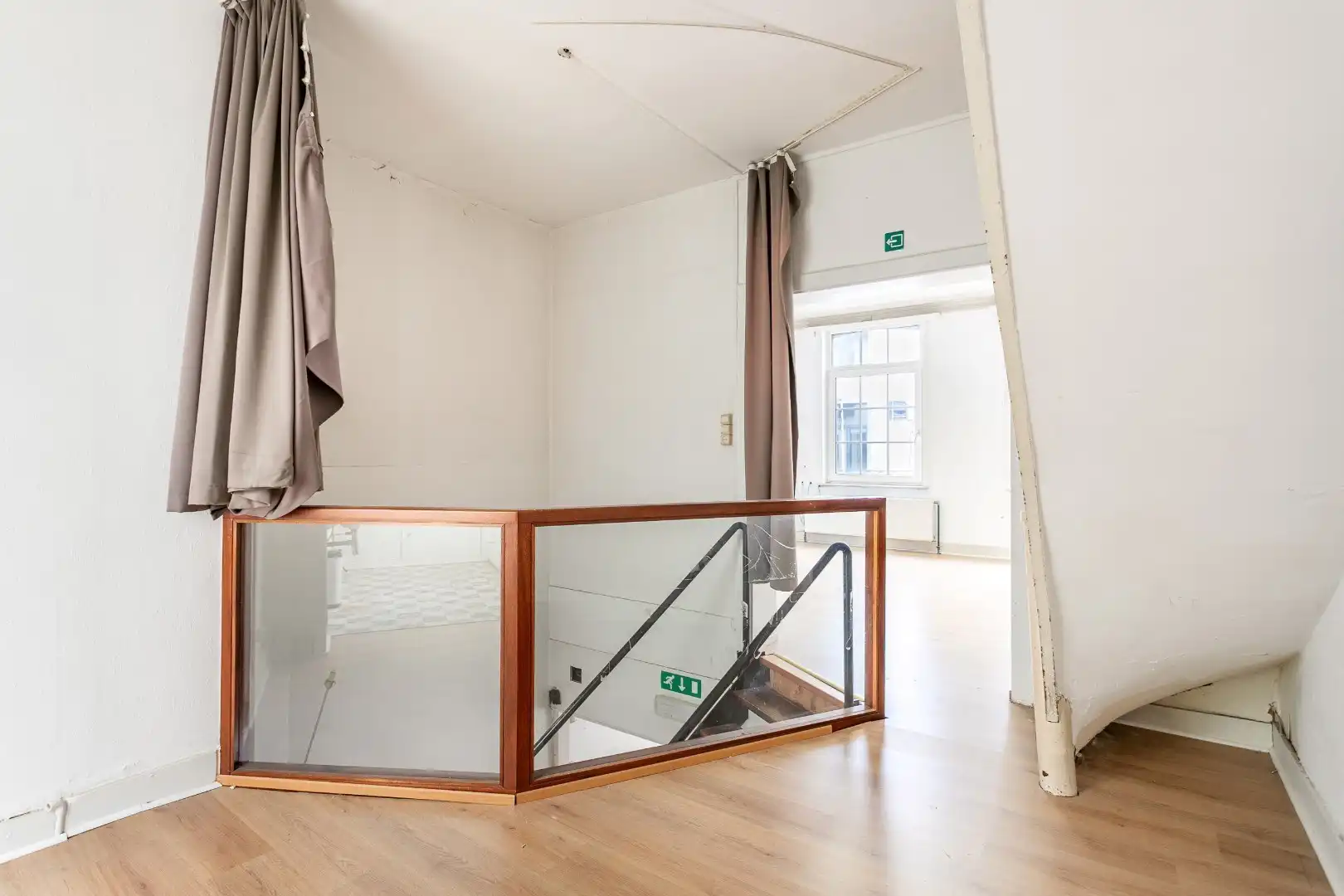 Handelshuis én appartement centrum Halle foto 7