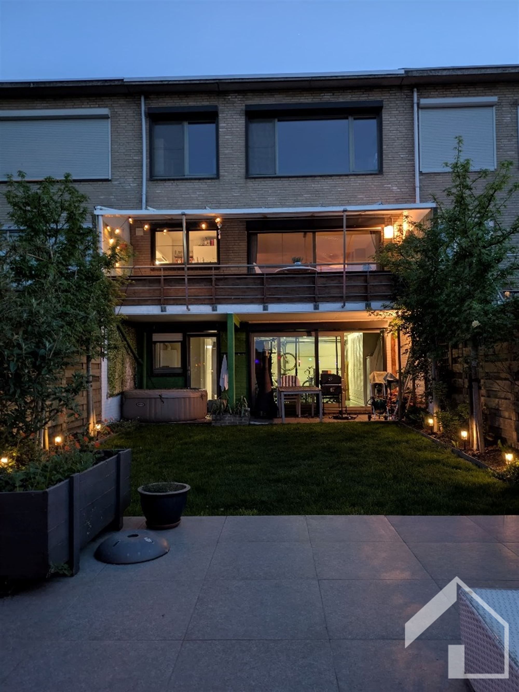 Instapklare ruime woning met tuin, garage en 4 slaapkamers foto 23