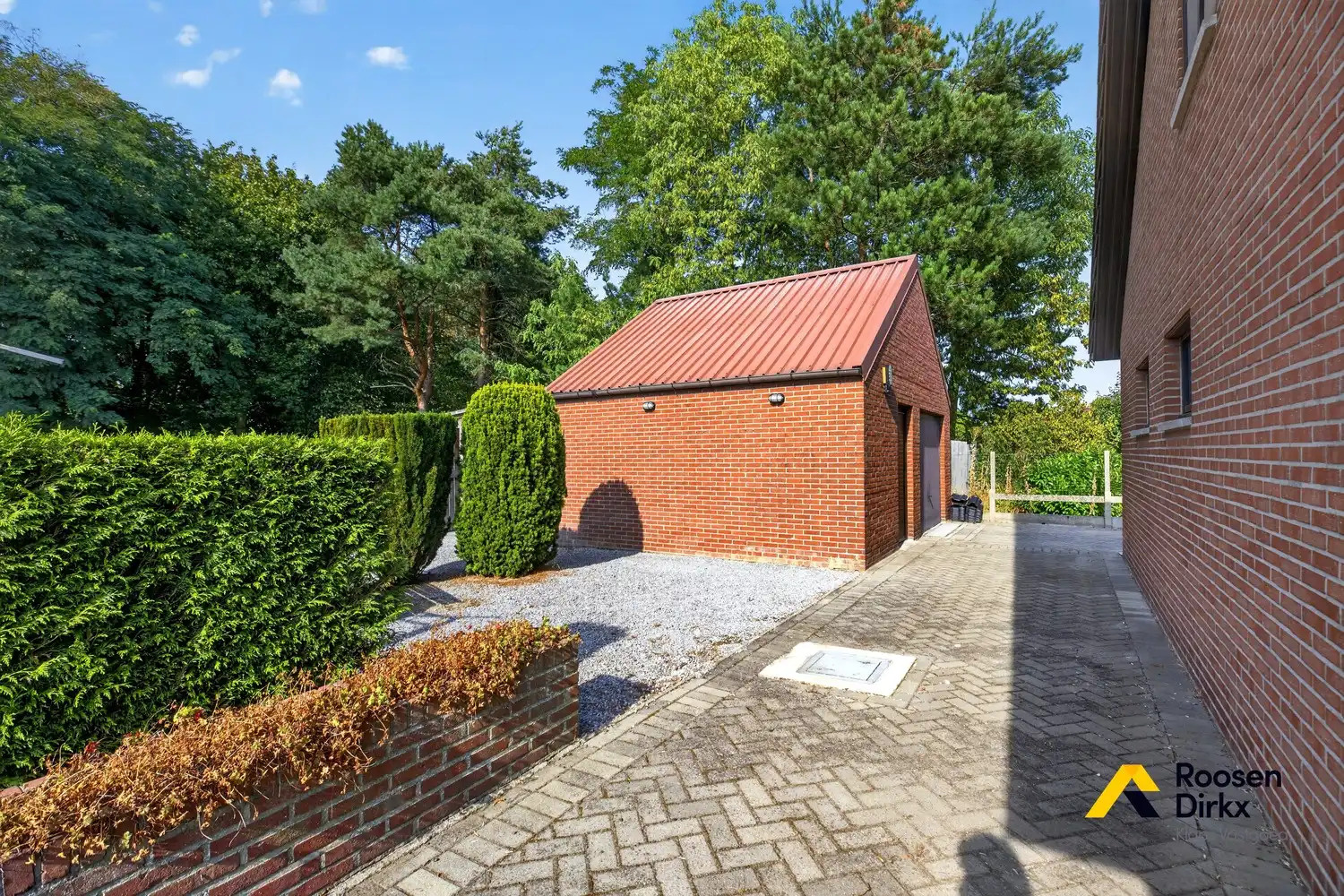 Rustig gelegen degelijke gezinswoning met 3 slaapkamers op perceel van bijna 10a foto 29