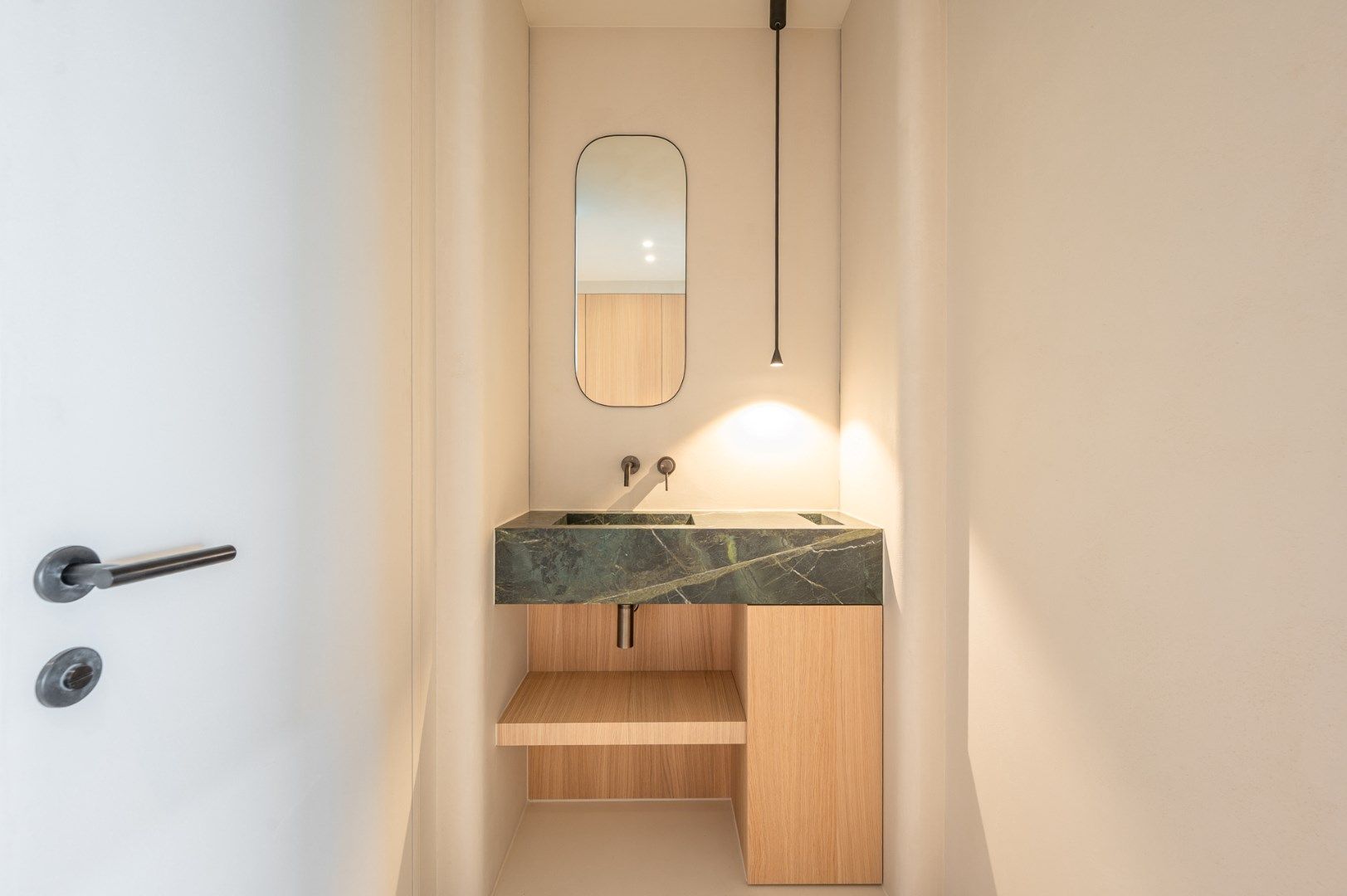 Luxueus appartement met frontaal zeezicht in het Zoute Knokke foto 13