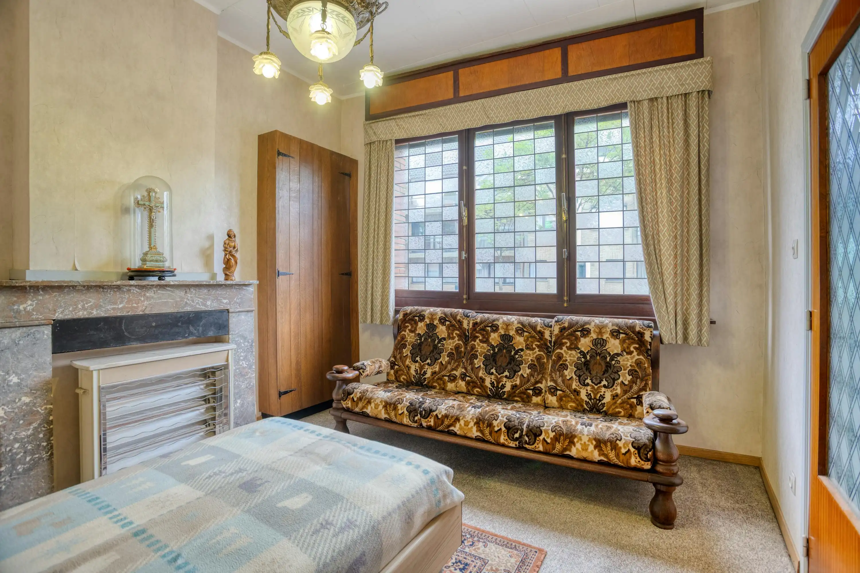 Te renoveren huis met 3 slaapkamers en tuin te koop in Hoboken foto 4