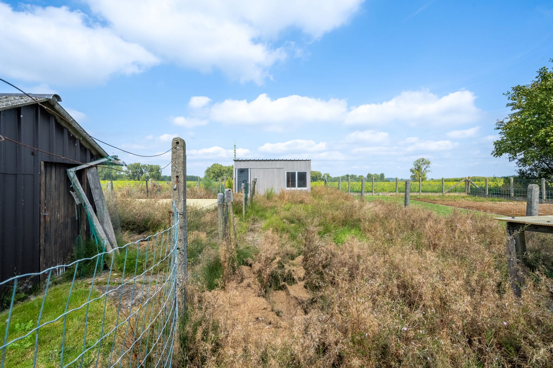 Te renoveren woning met potentieel op toplocatie foto 21