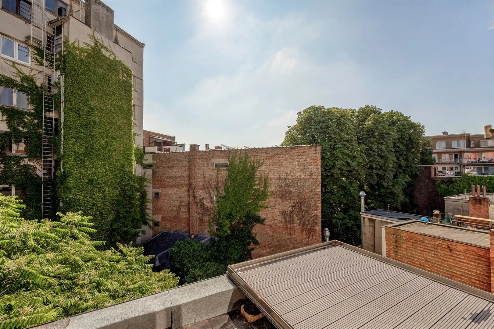 Lofty appartement met terras foto 6