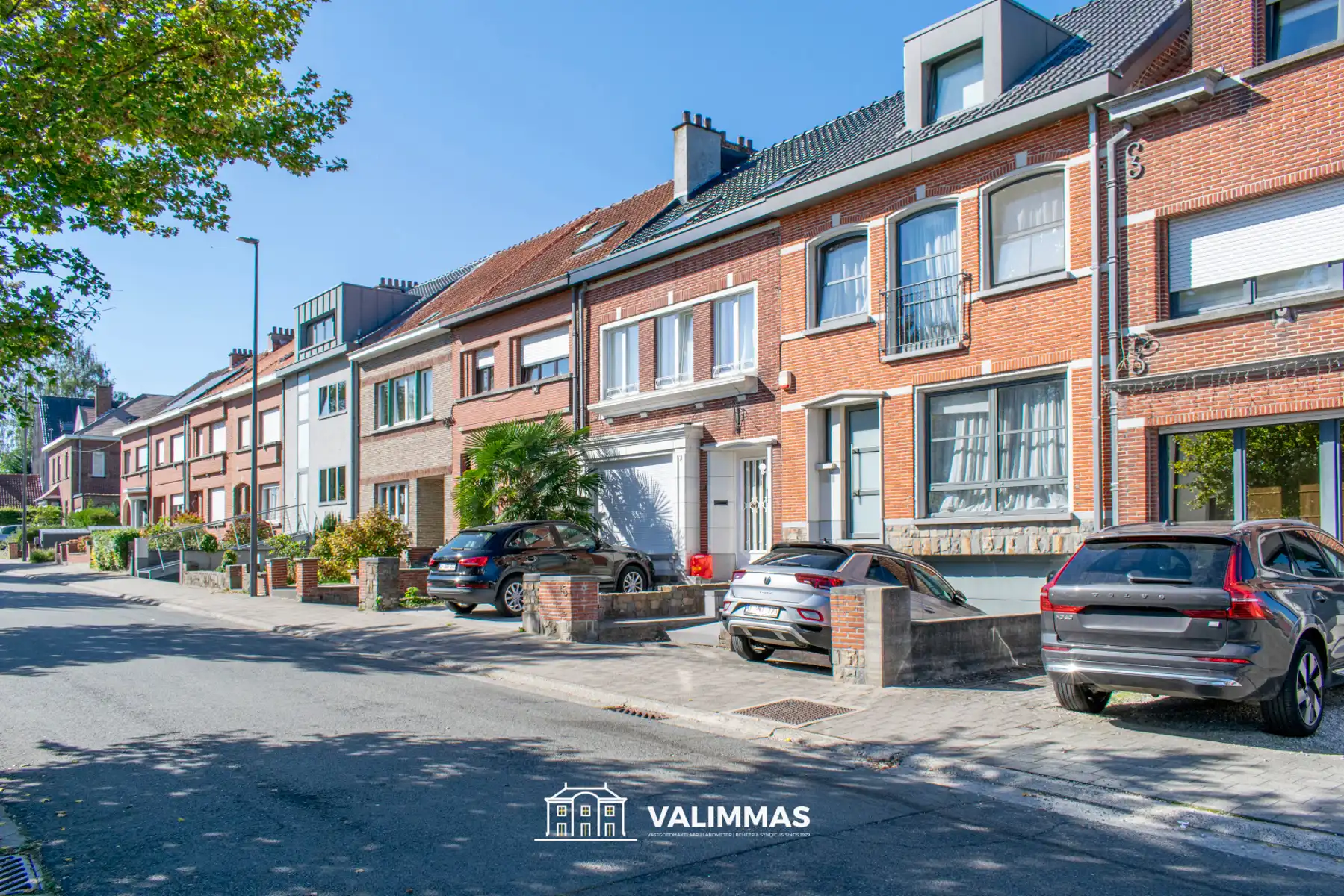 Welgelegen en instapklare woning met gezellige tuin & garage foto 2