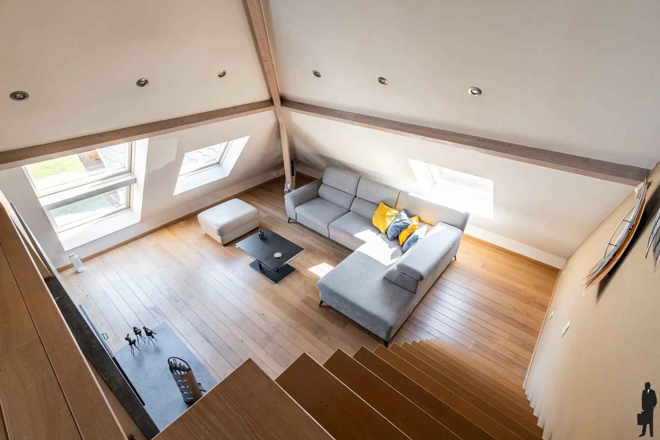 Unieke, ruime architectenvilla met riante kelder en werkbox foto 25