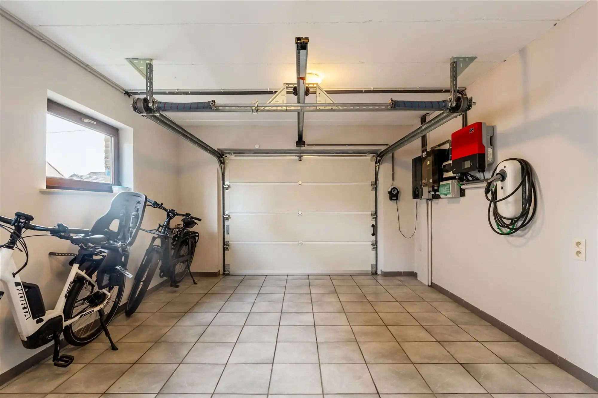 MOOI GERENOVEERDE WONING MET 4 SLAAPKAMERS OP RUSTIGE LIGGING VLAKBIJ KOERSEL CENTRUM foto 20