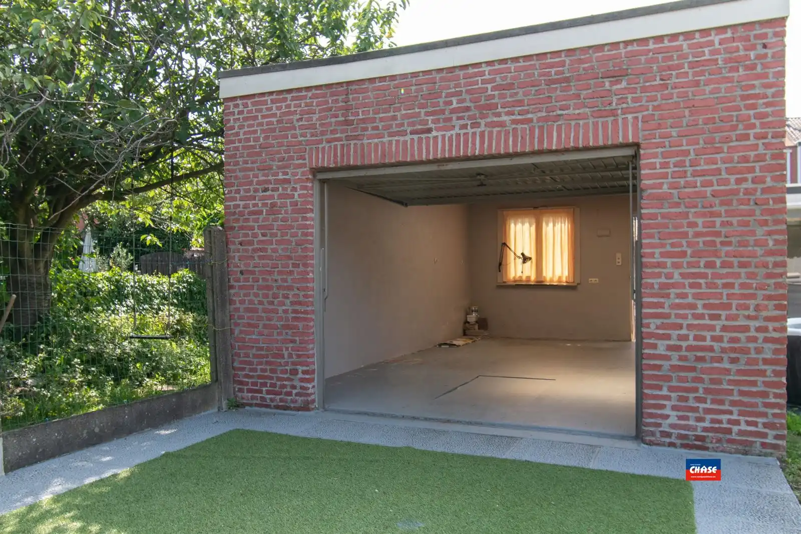 Rijwoning met 2 slaapkamers, tuin en werkruimte foto 16