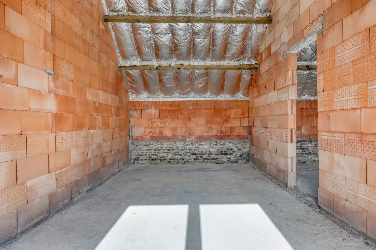 Ruime casco woning foto 14