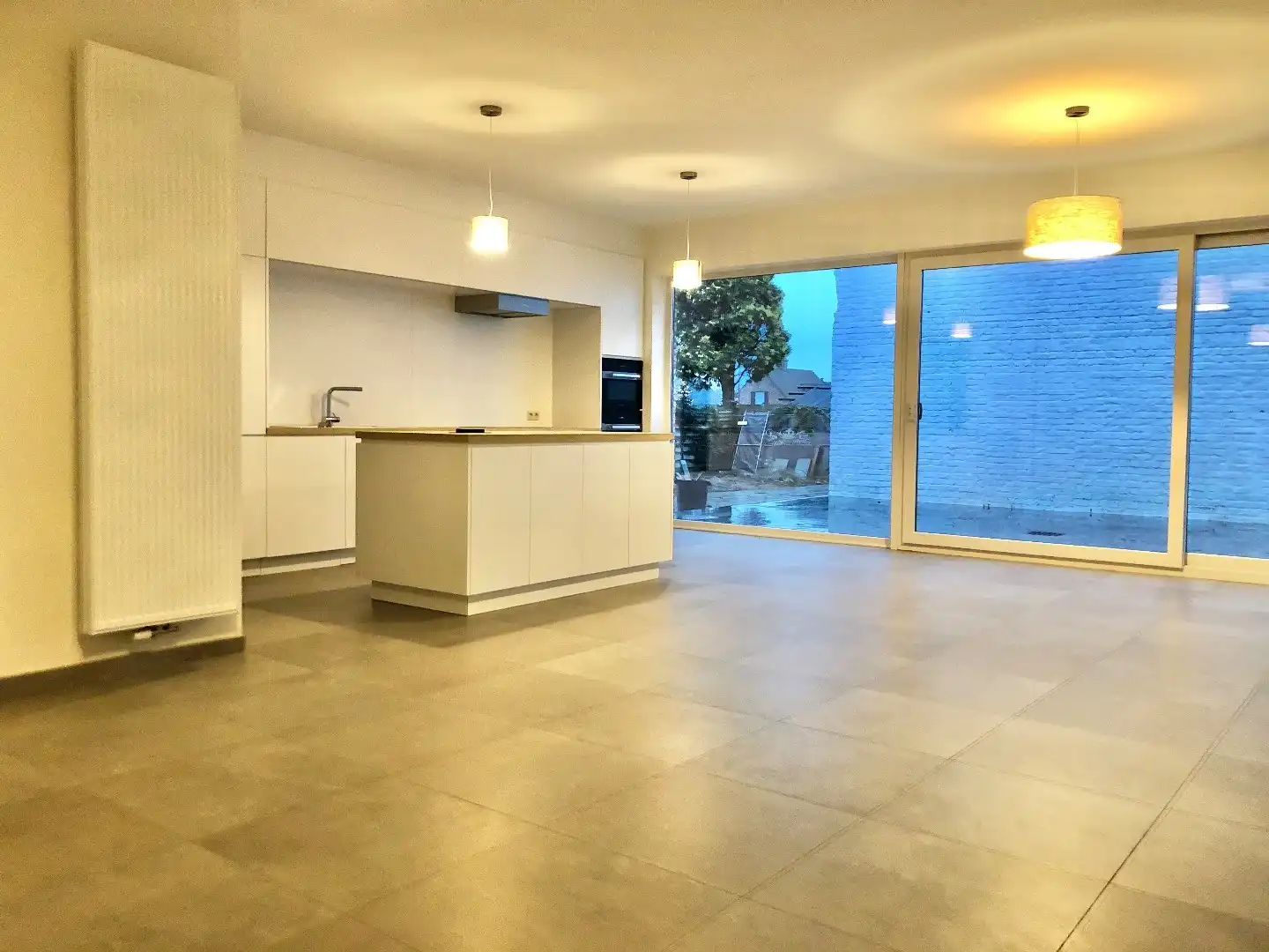 Luxueus en gelijkvloers wonen met drie kamers, groot terras,... foto 9