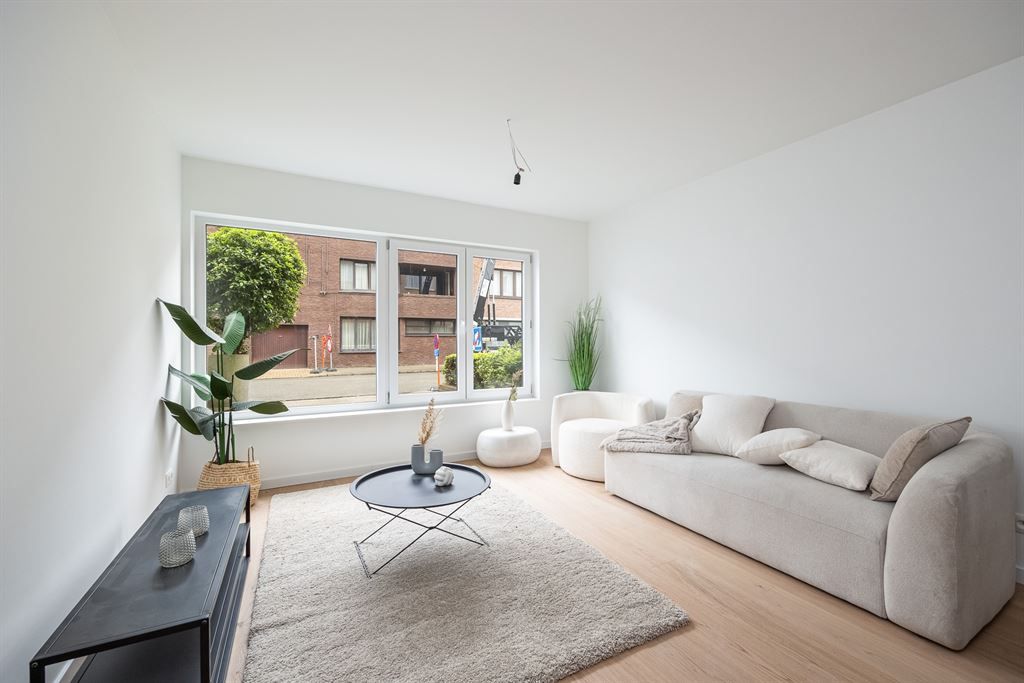 Kwalitatief gerenoveerd appartement met tuin foto 4