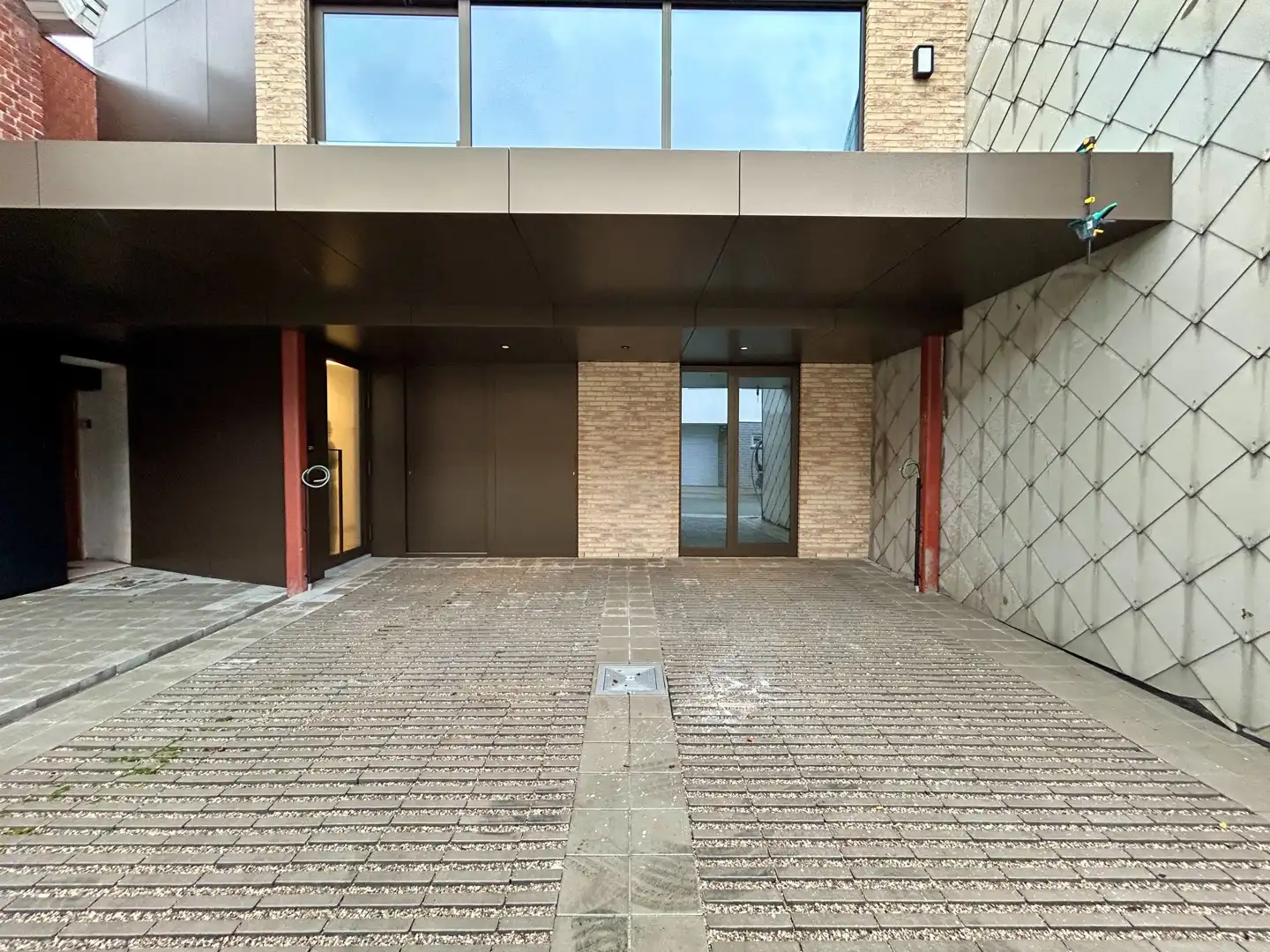 Instapklaar 2-slaapkamer appartement met tuin nabij centrum Tielt! foto 14
