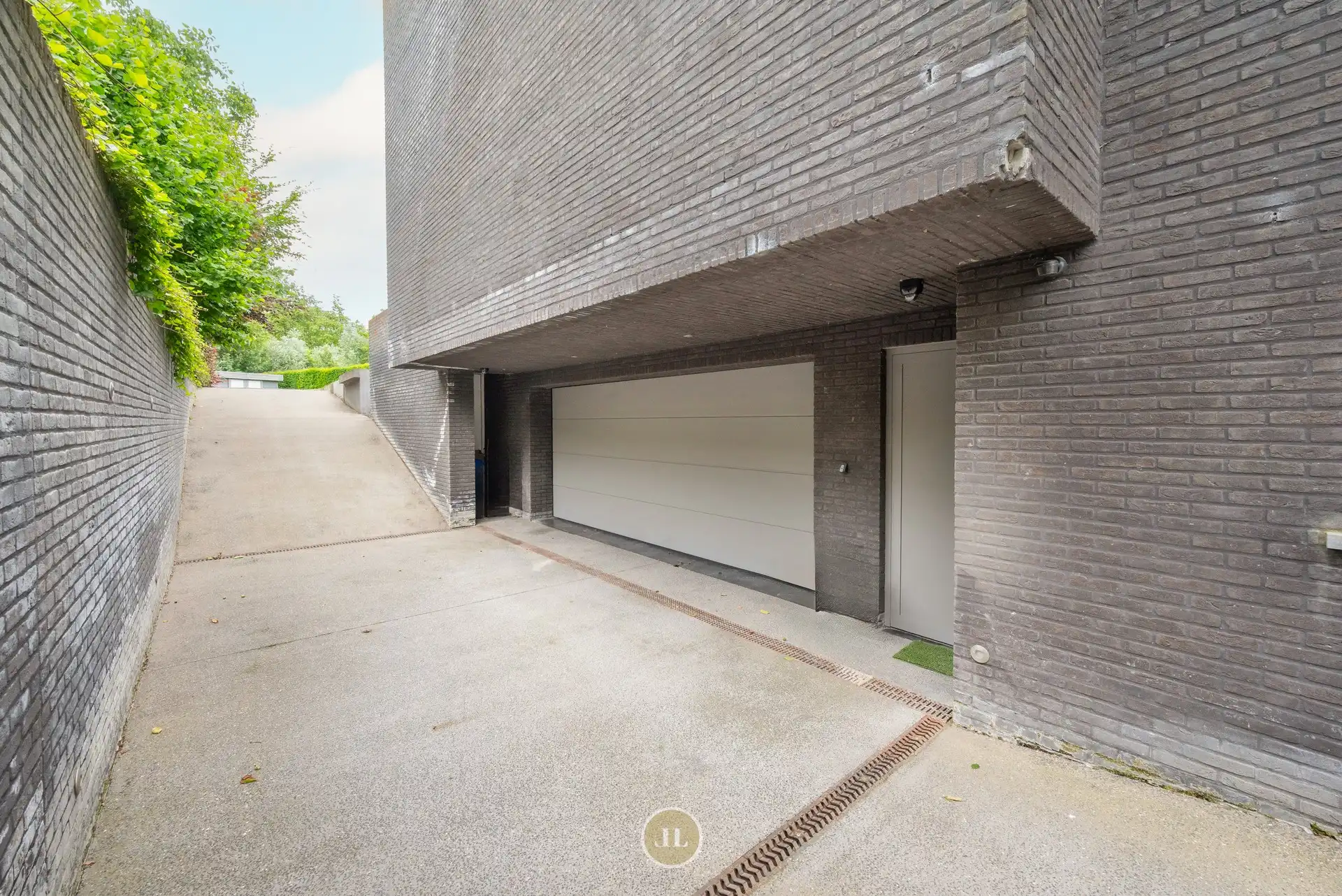 Eigentijdse moderne groen gelegen villa met mooie tuin in Marke centrum foto 20