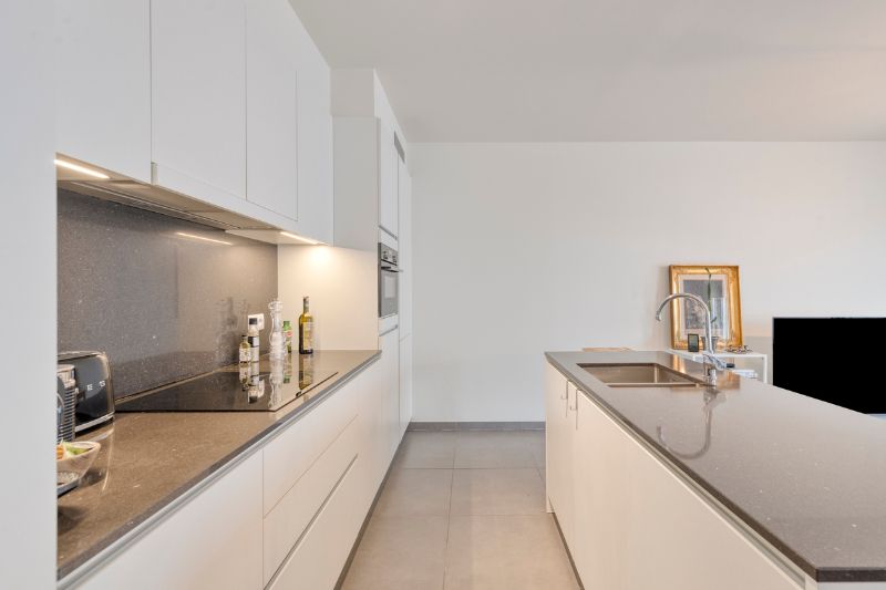 Luxueus energiezuinig appartement met zeezicht, parkeerplaats en terras foto 9