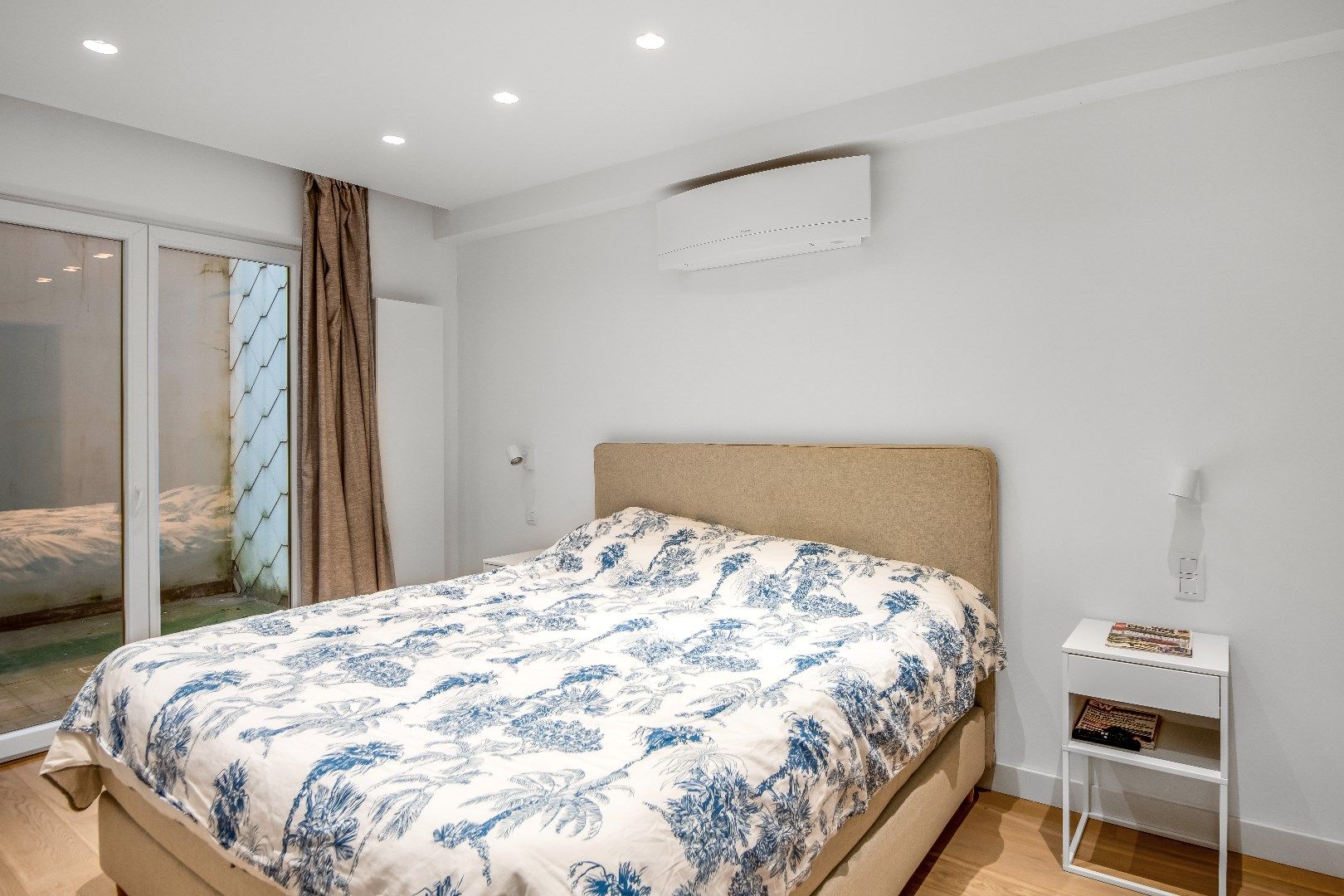 Luxueus gerenoveerd appartement met drie slaapkamers en lateraal zeezicht in het Zoute. foto 12
