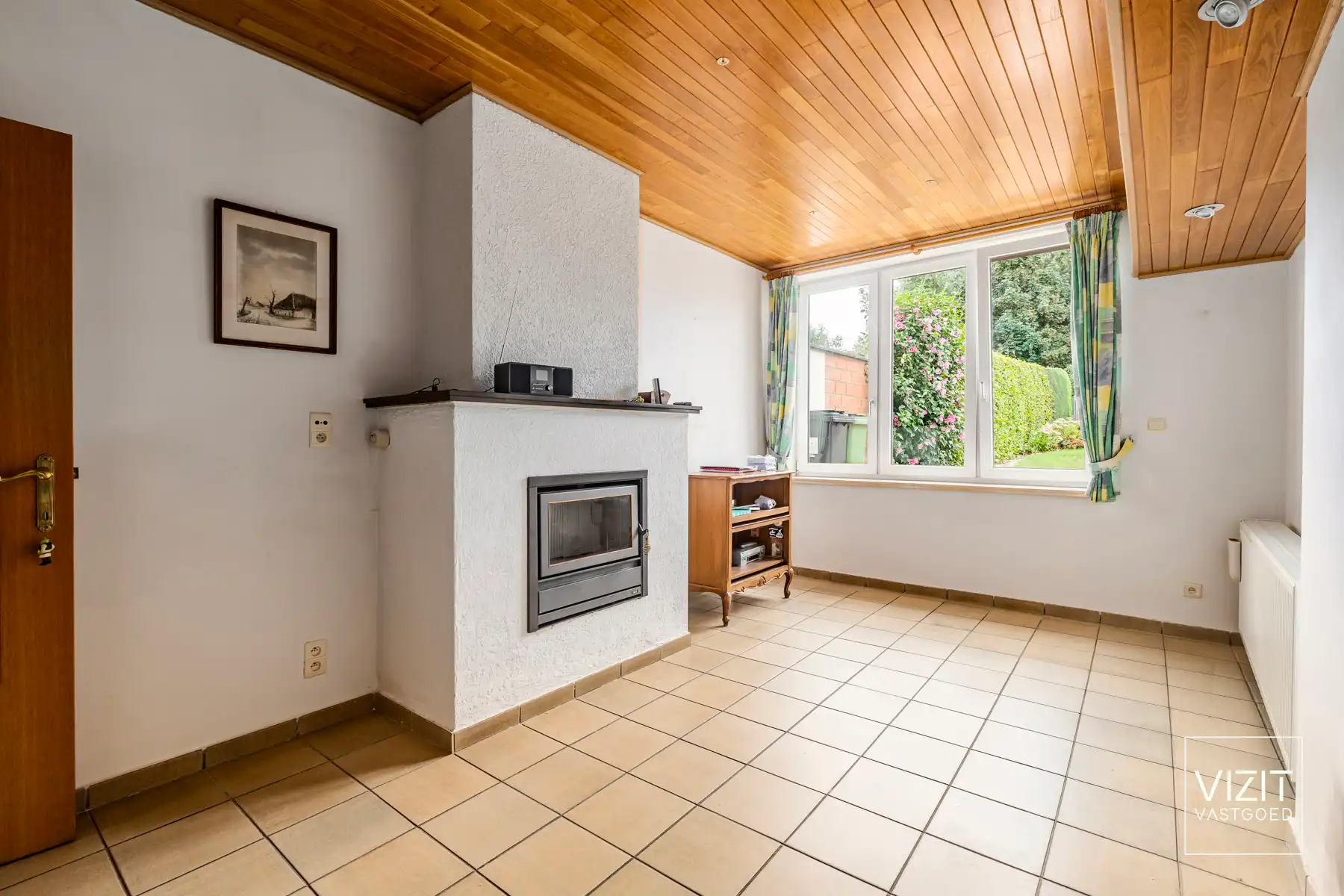 Halfopen woning met tuin en garage foto 14