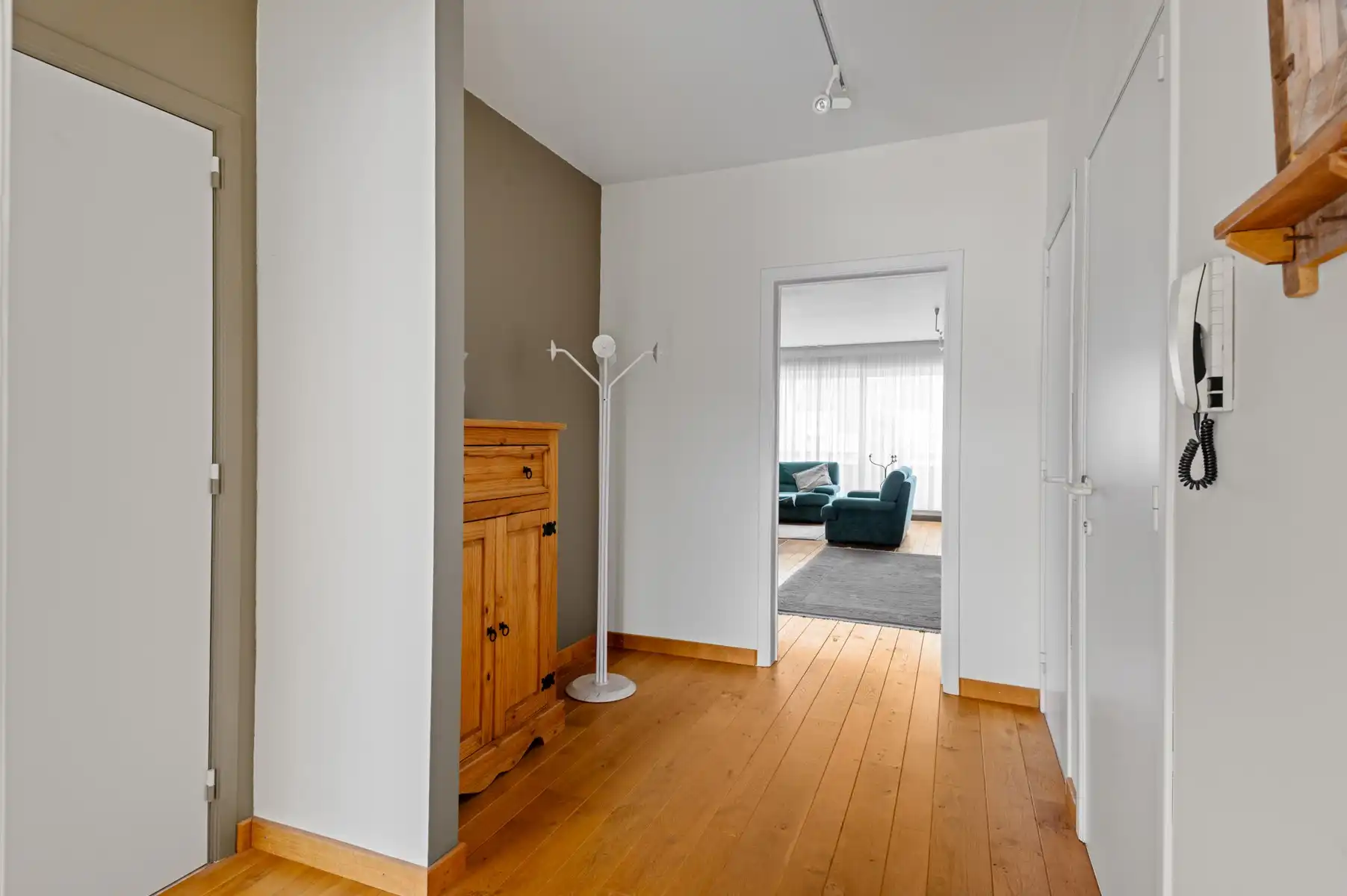 Lichtrijk appartement met garage op uitstekende ligging foto 10