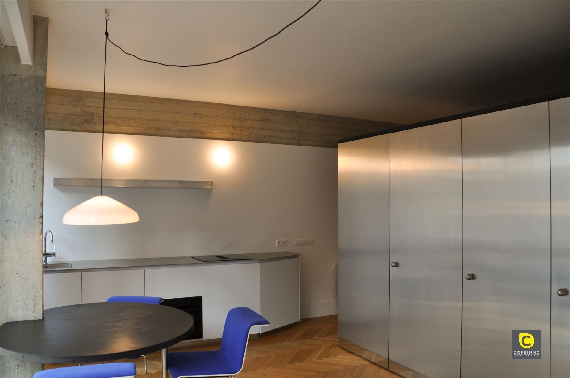 Gemeubelde designstudio op topligging aan het Mechelsplein foto 14