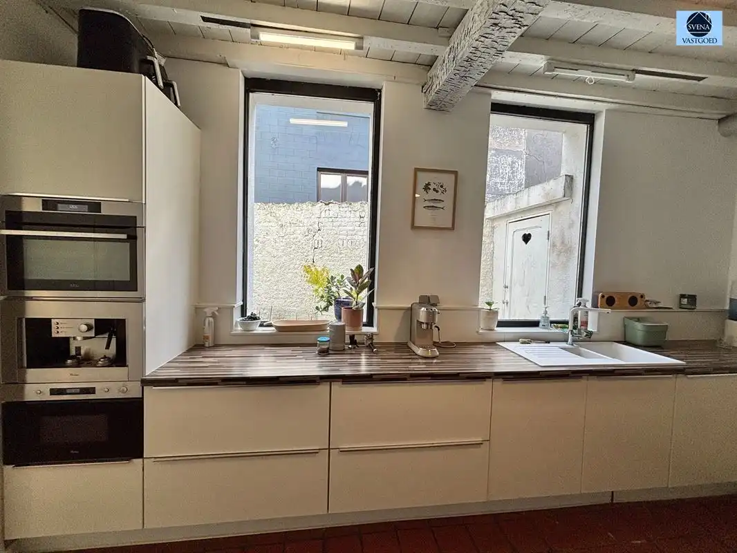 KARAKTERVOLLE GERENOVEERDE WONING MET 4 SLAAPKAMERS foto 5